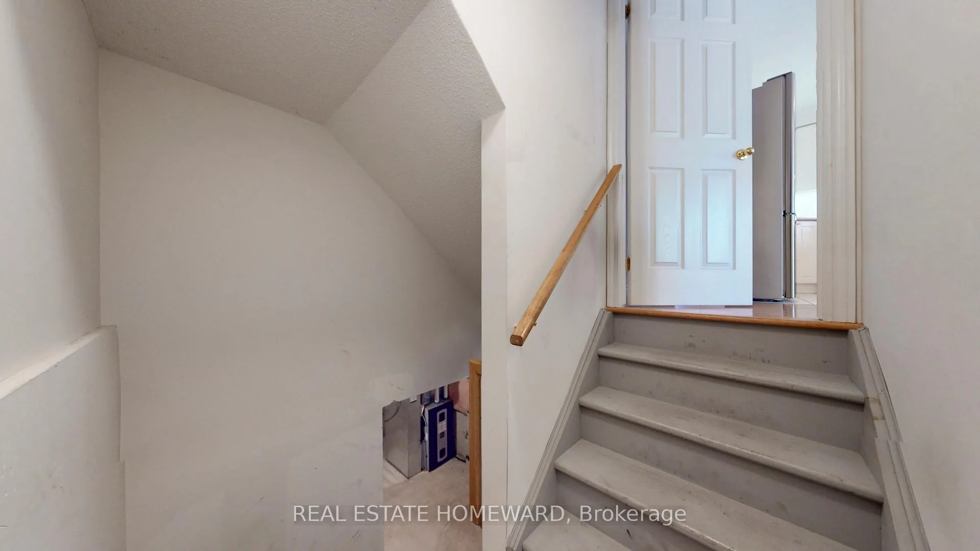 Photo 15 of Unit 3, 476 Walker's Line, Burlington, Roseland — HOMEH