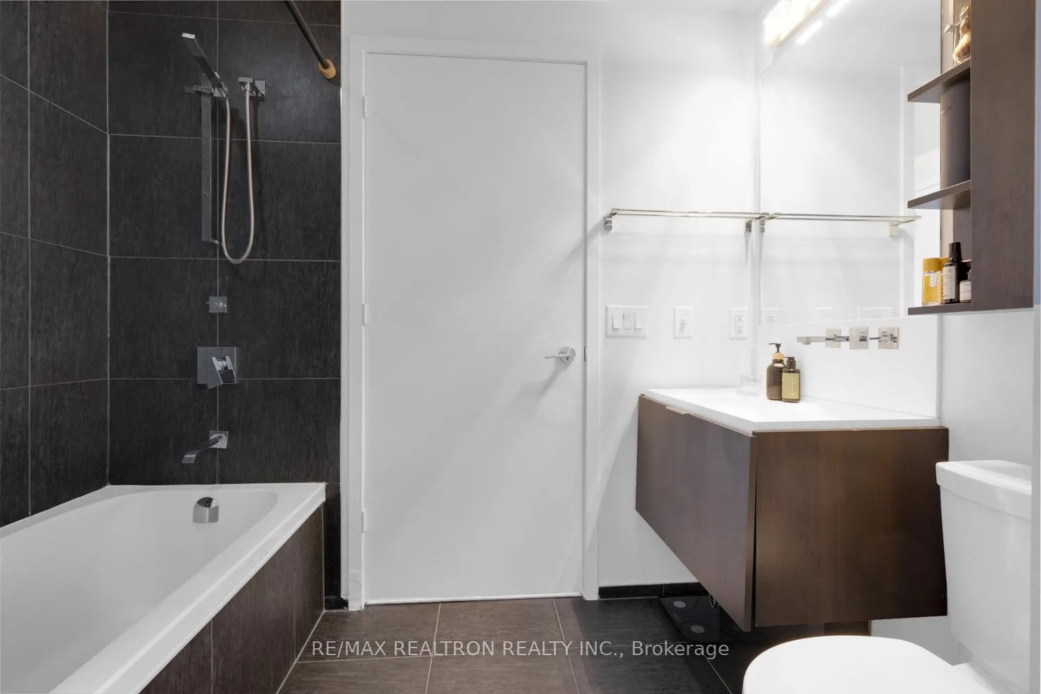 Photo 15 of Unit 1311, 101 Charles Street E, Toronto, Church-Yonge Corridor — HOMEH