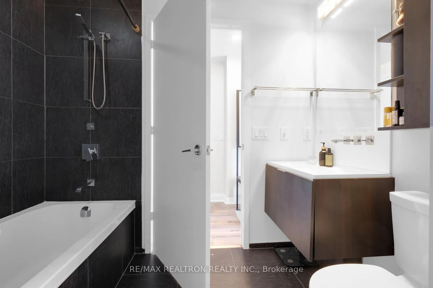 Photo 16 of Unit 1311, 101 Charles Street E, Toronto, Church-Yonge Corridor — HOMEH