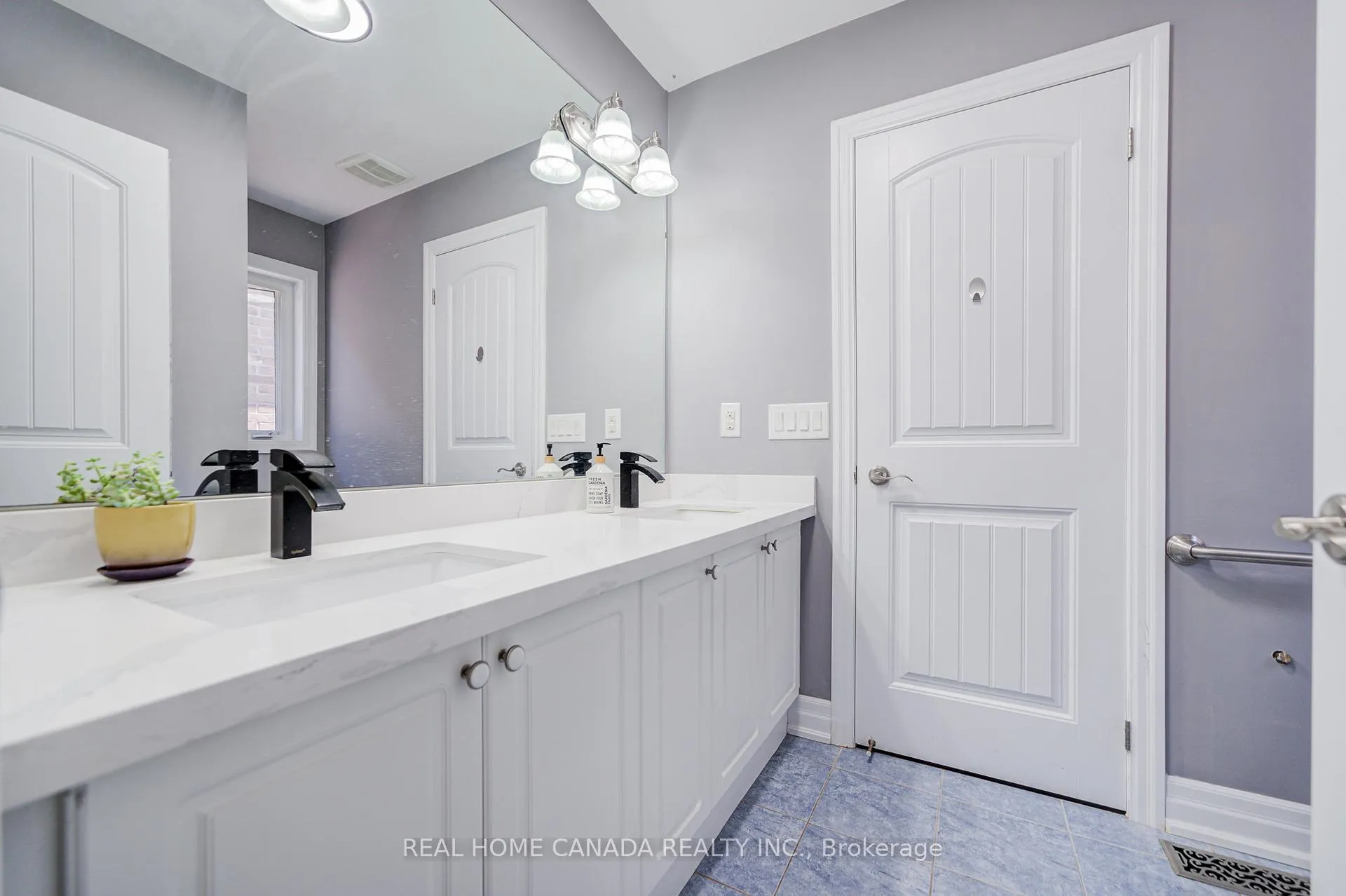 Photo 32 of 617 Wettlaufer Terrace, Milton, Scott — HOMEH