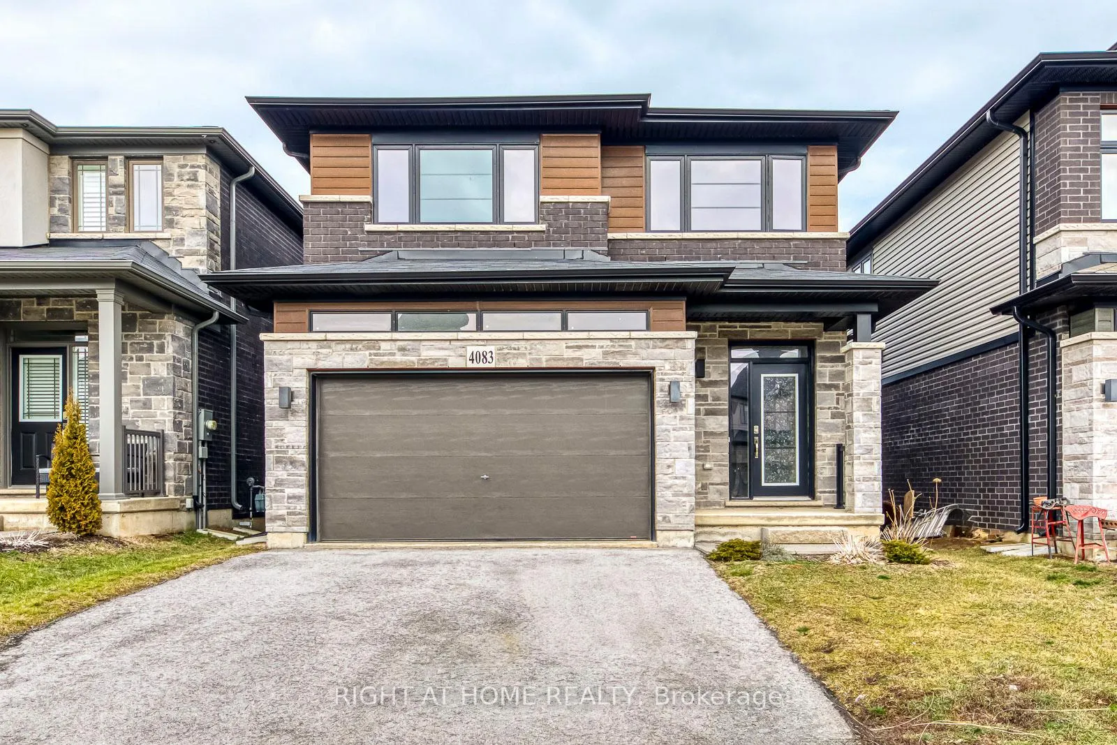 Photo 1 of 4083 Healing Street, Lincoln, Beamsville — HOMEH