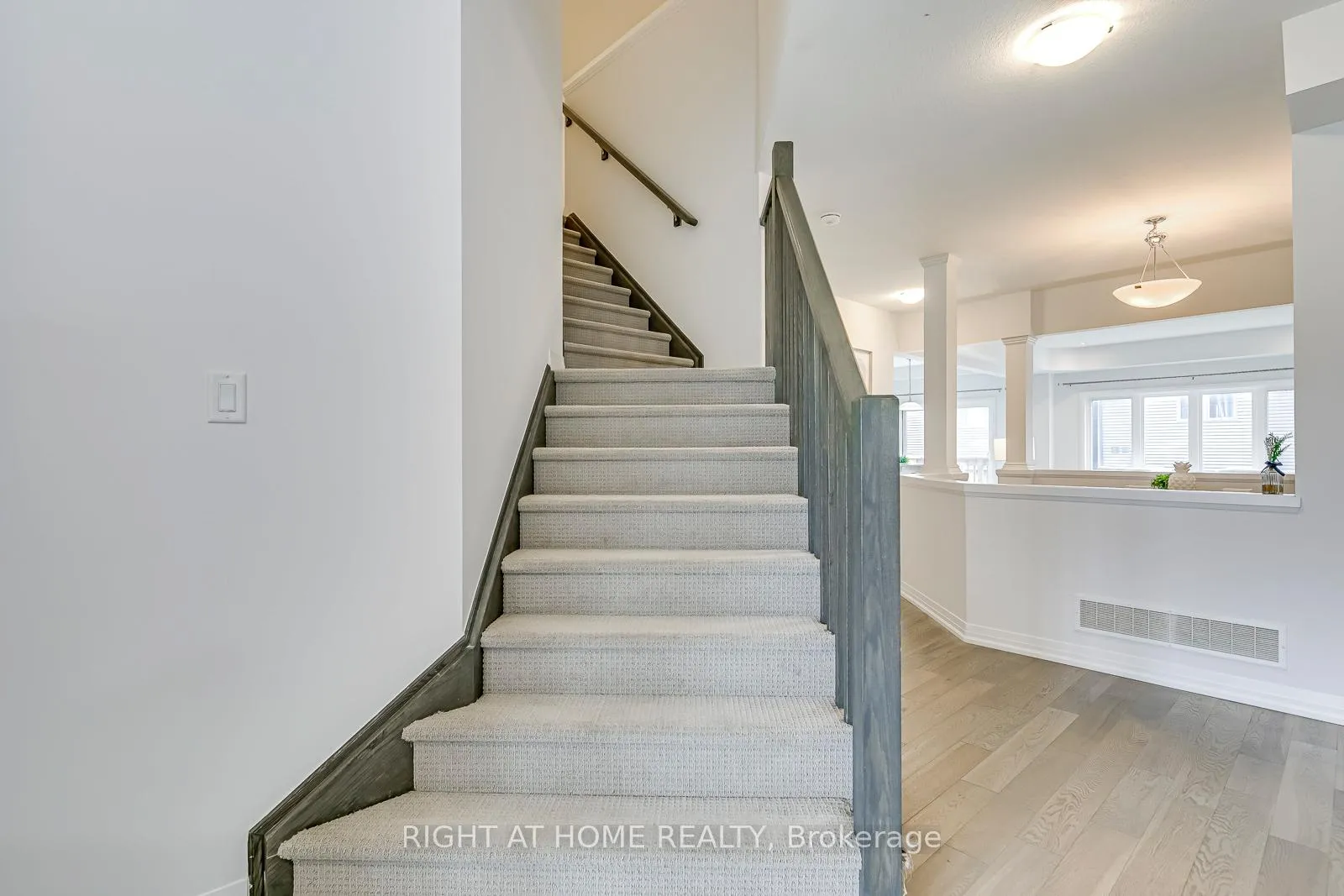 Photo 13 of 4083 Healing Street, Lincoln, Beamsville — HOMEH