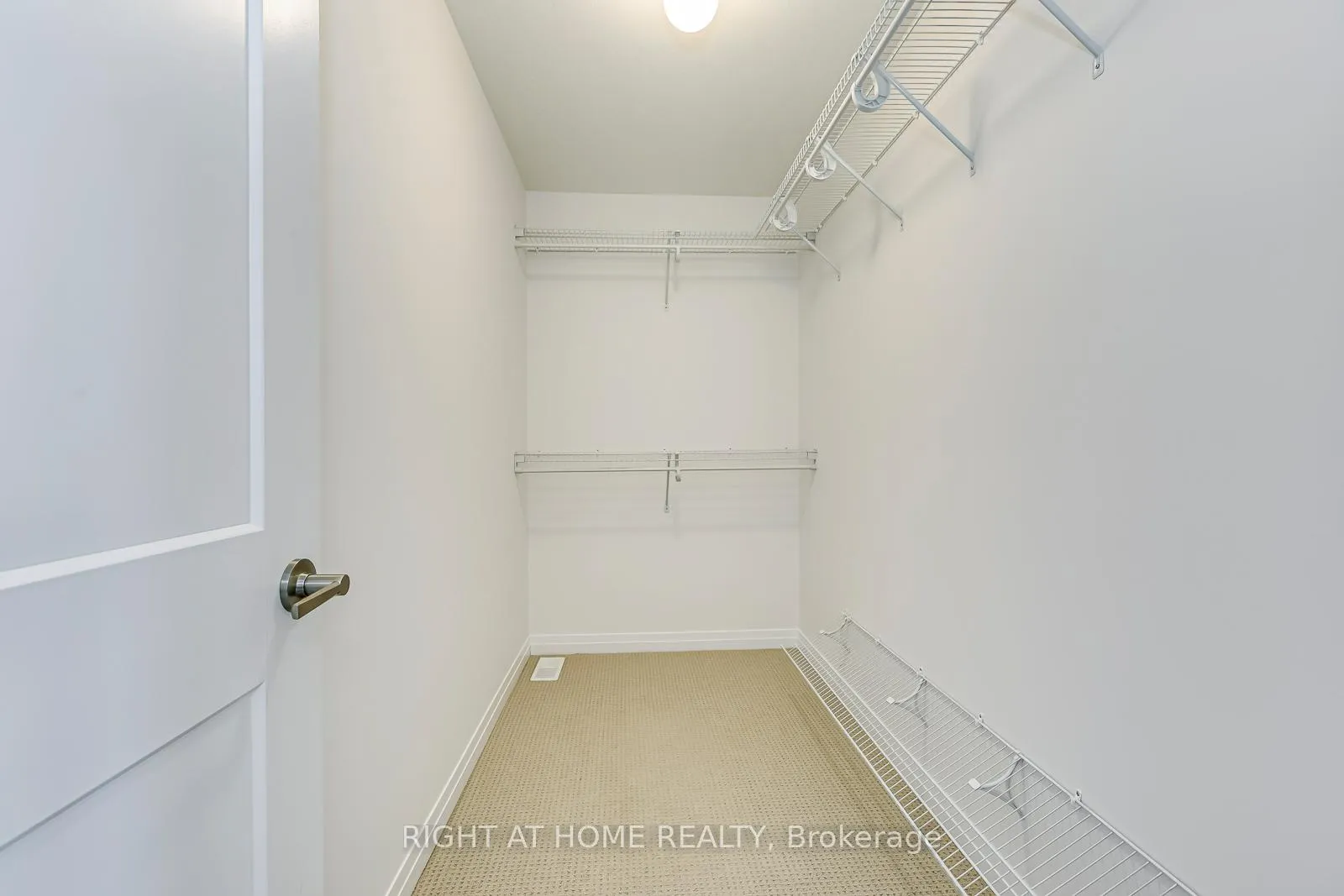 Photo 18 of 4083 Healing Street, Lincoln, Beamsville — HOMEH