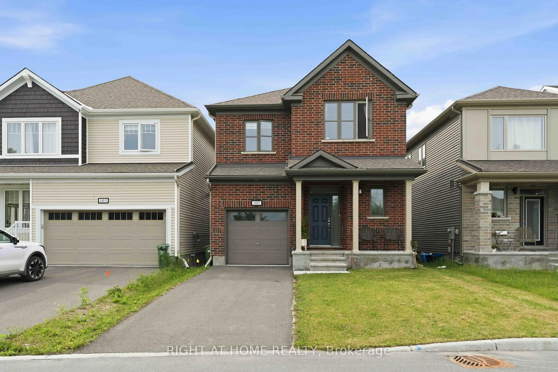 Photo 1 of 105 Alamo Street, Ottawa, Barrhaven - Half Moon Bay — HOMEH