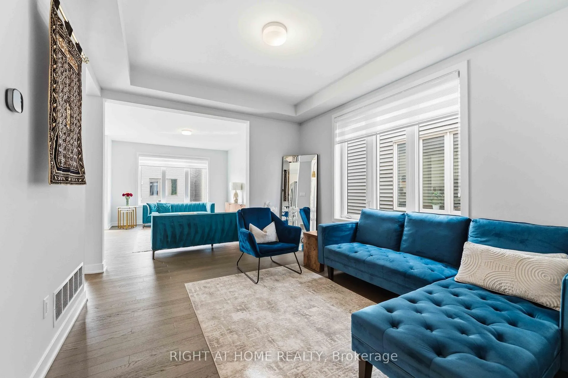 Photo 3 of 105 Alamo Street, Ottawa, Barrhaven - Half Moon Bay — HOMEH
