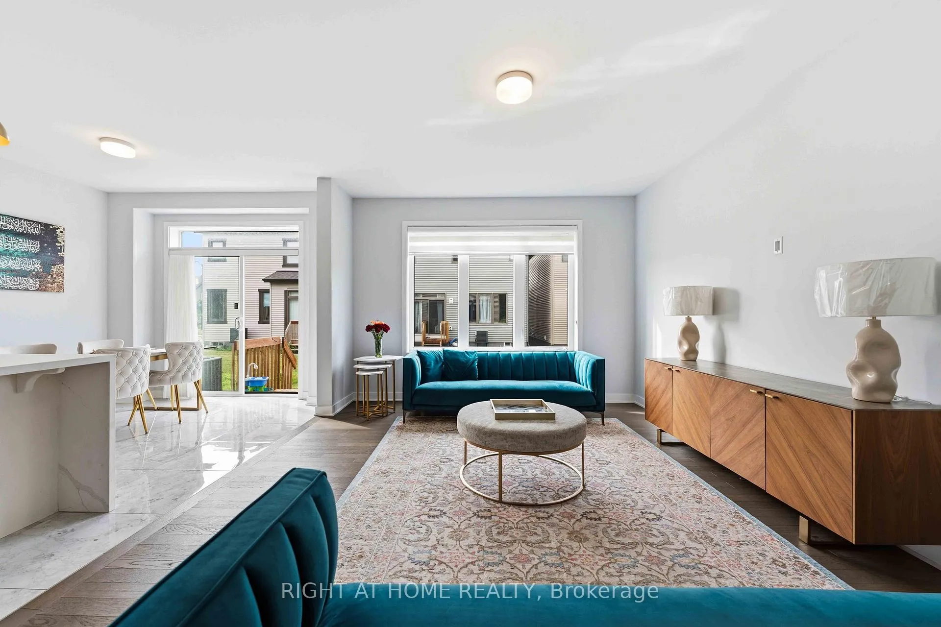 Photo 4 of 105 Alamo Street, Ottawa, Barrhaven - Half Moon Bay — HOMEH