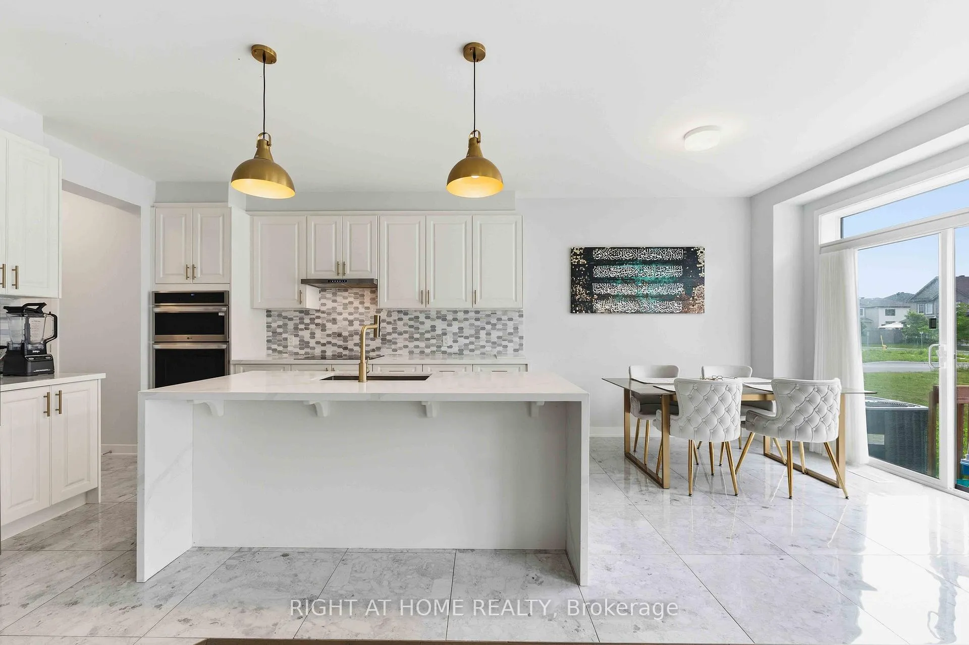 Photo 9 of 105 Alamo Street, Ottawa, Barrhaven - Half Moon Bay — HOMEH
