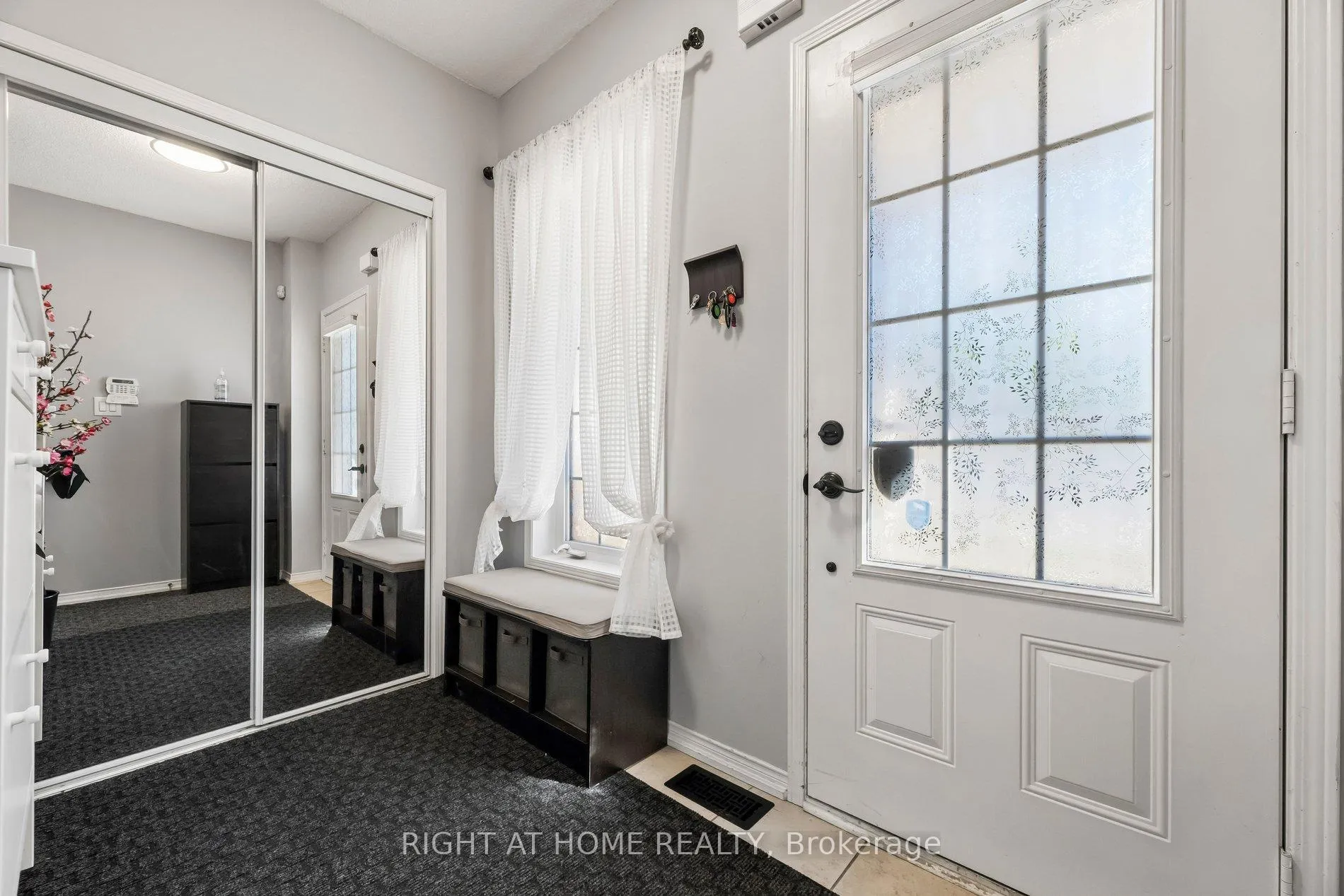 Photo 5 of 16 Kinrade Crescent, Ajax, Central East — HOMEH