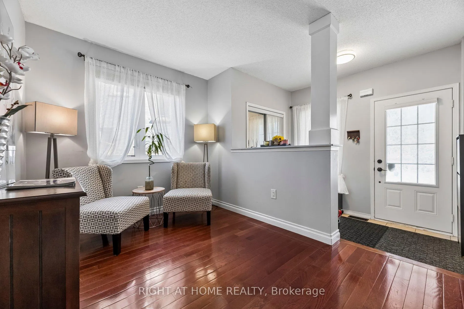 Photo 7 of 16 Kinrade Crescent, Ajax, Central East — HOMEH
