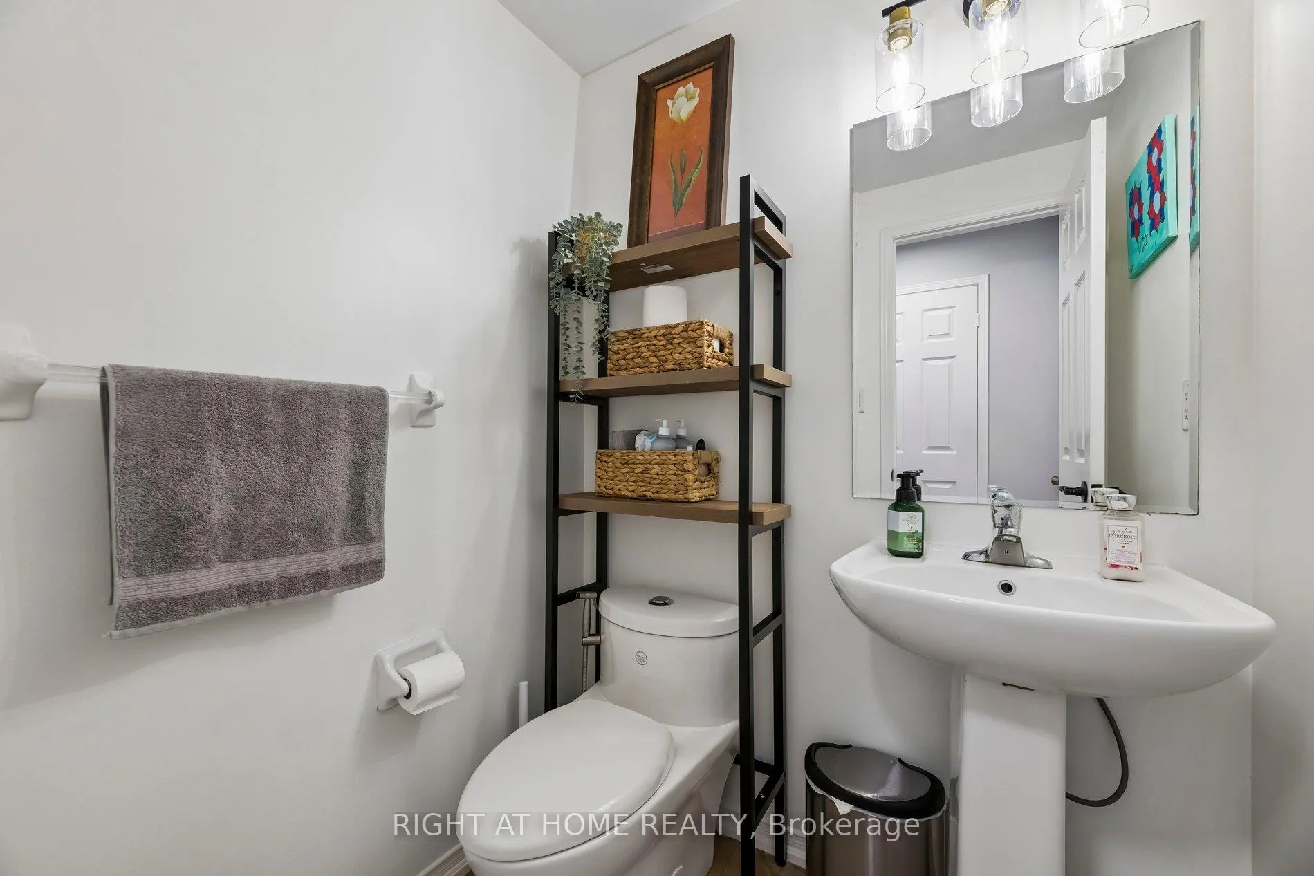 Photo 18 of 16 Kinrade Crescent, Ajax, Central East — HOMEH