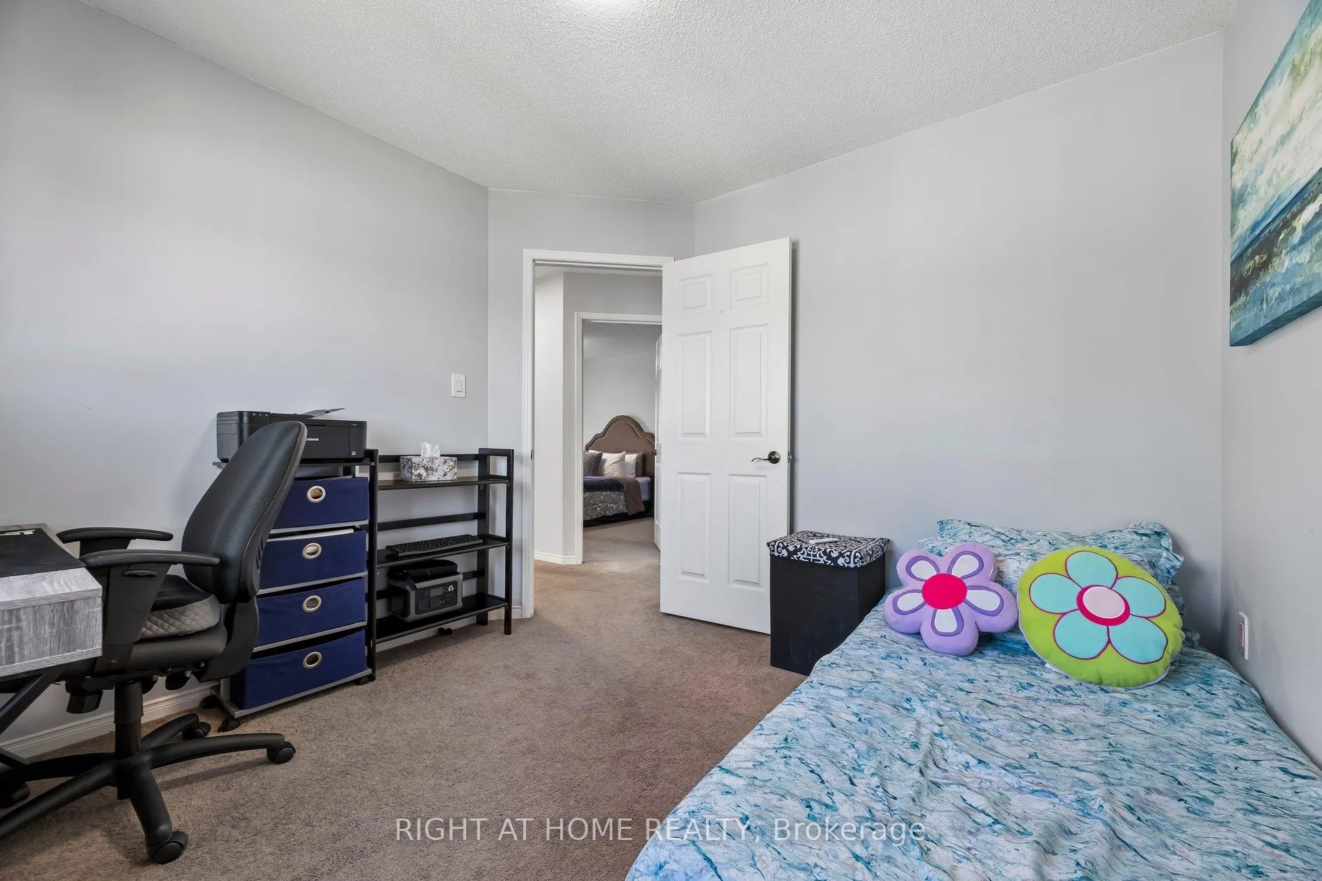Photo 25 of 16 Kinrade Crescent, Ajax, Central East — HOMEH