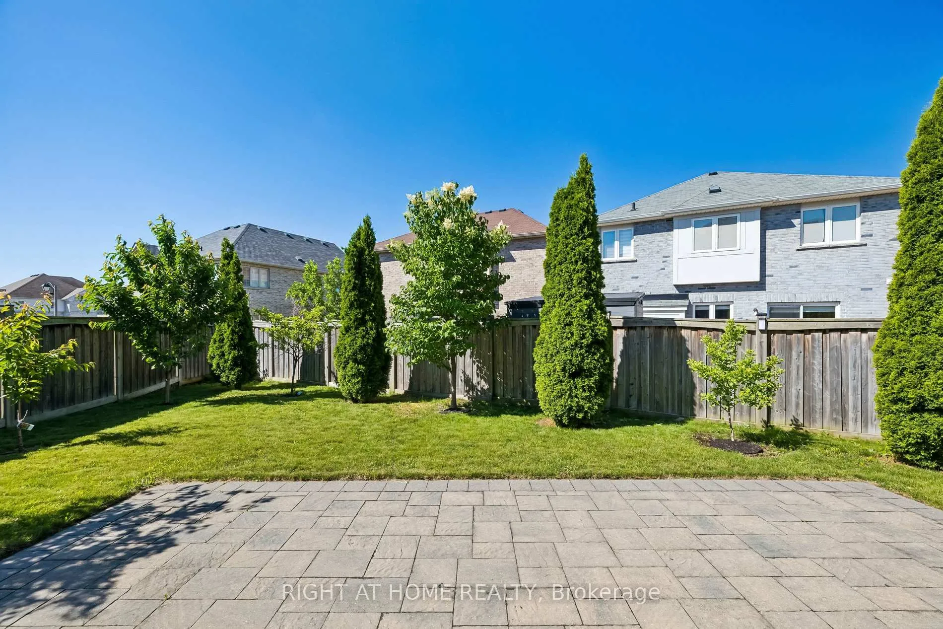 Photo 32 of 16 Kinrade Crescent, Ajax, Central East — HOMEH