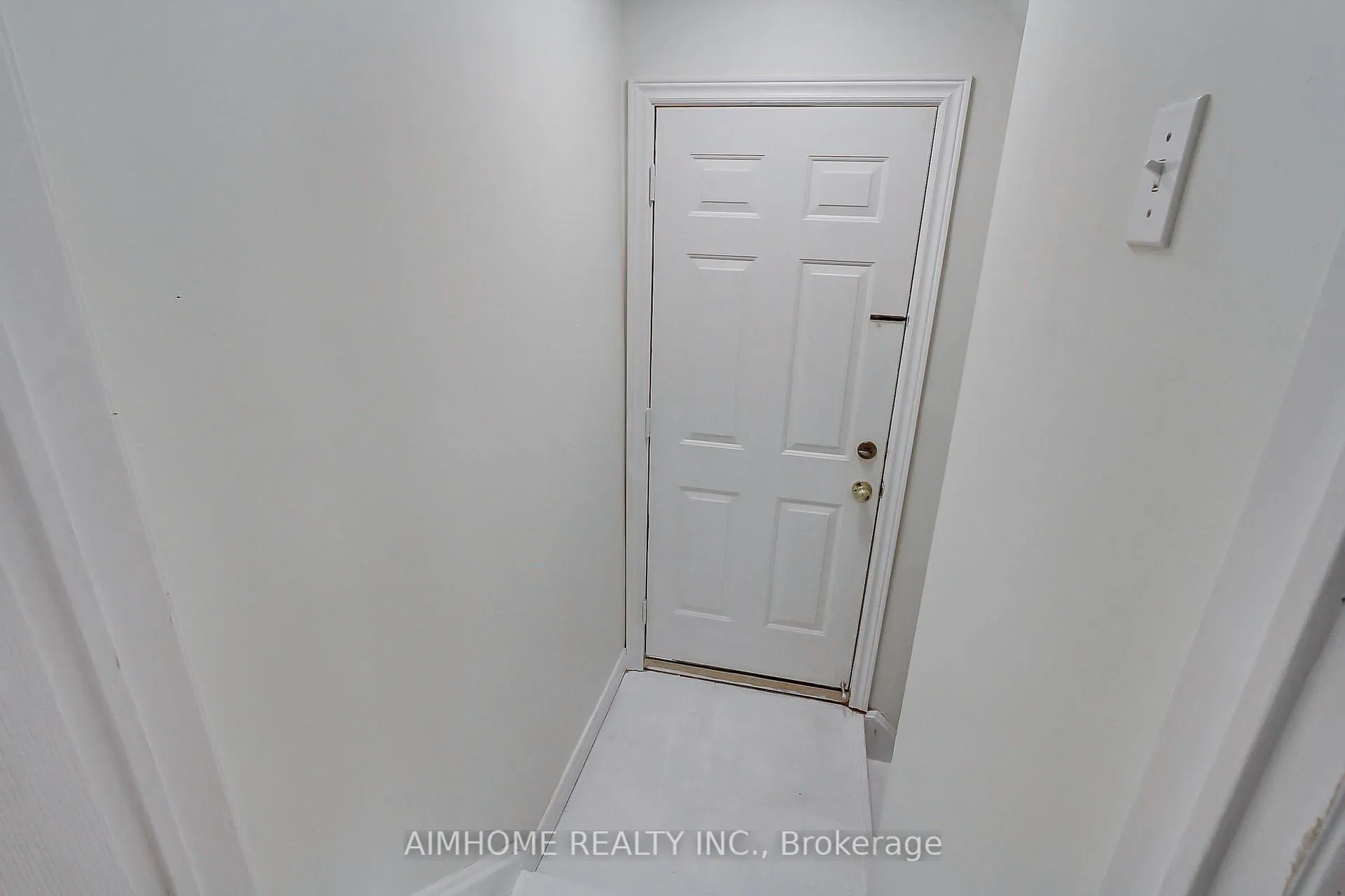 Photo 14 of 177 Denise Circle, Newmarket, Summerhill Estates — HOMEH