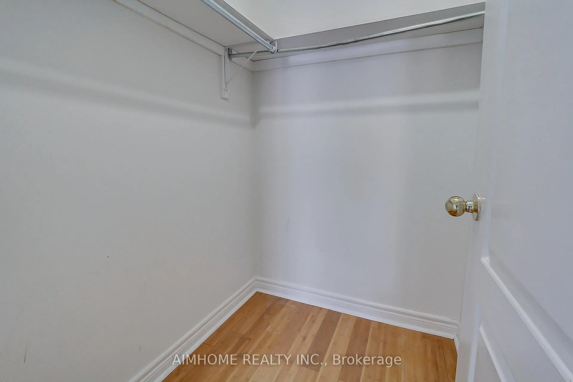 Photo 20 of 177 Denise Circle, Newmarket, Summerhill Estates — HOMEH