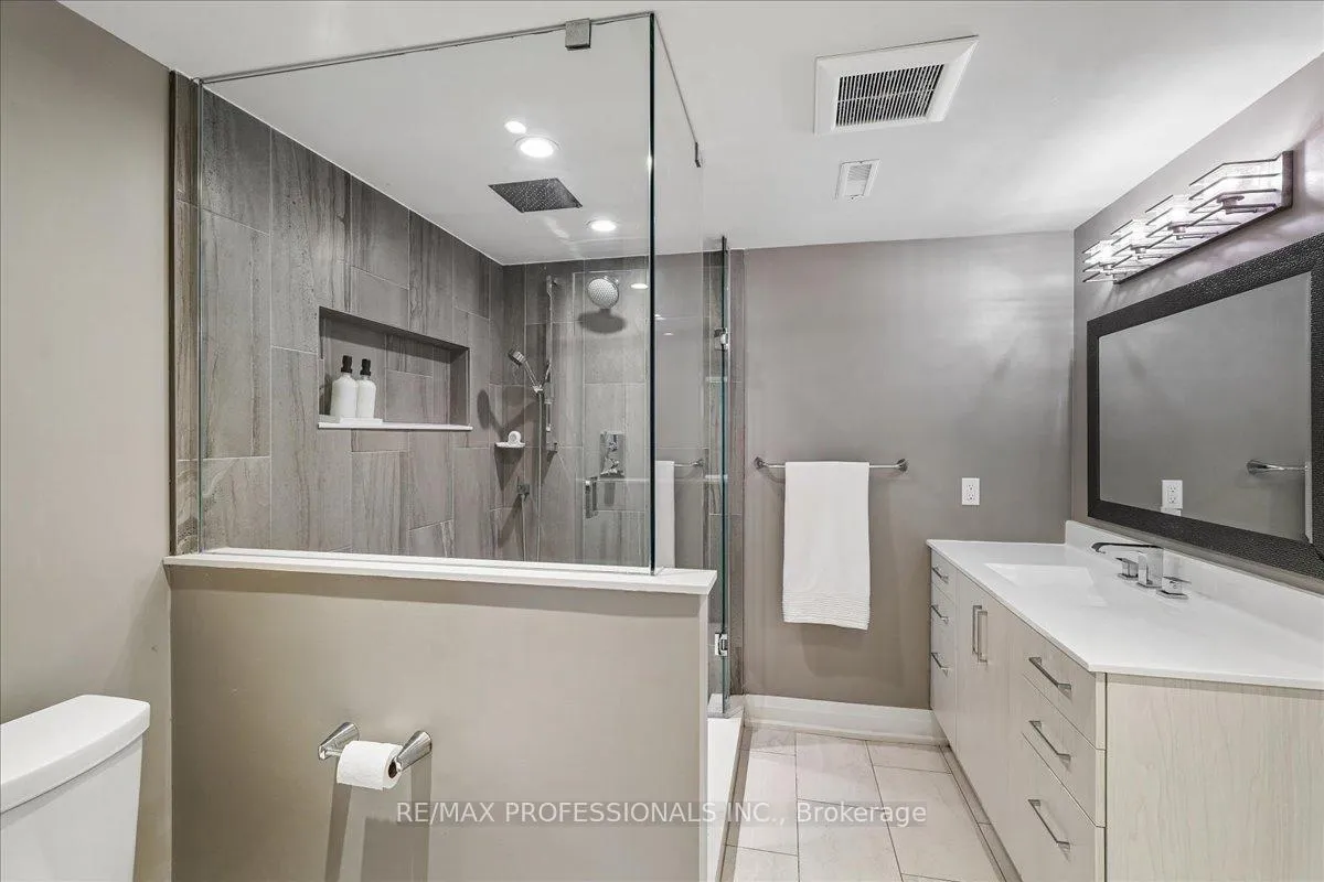 Photo 24 of 28 Spring Garden Road, Etobicoke, Stonegate-Queensway — HOMEH