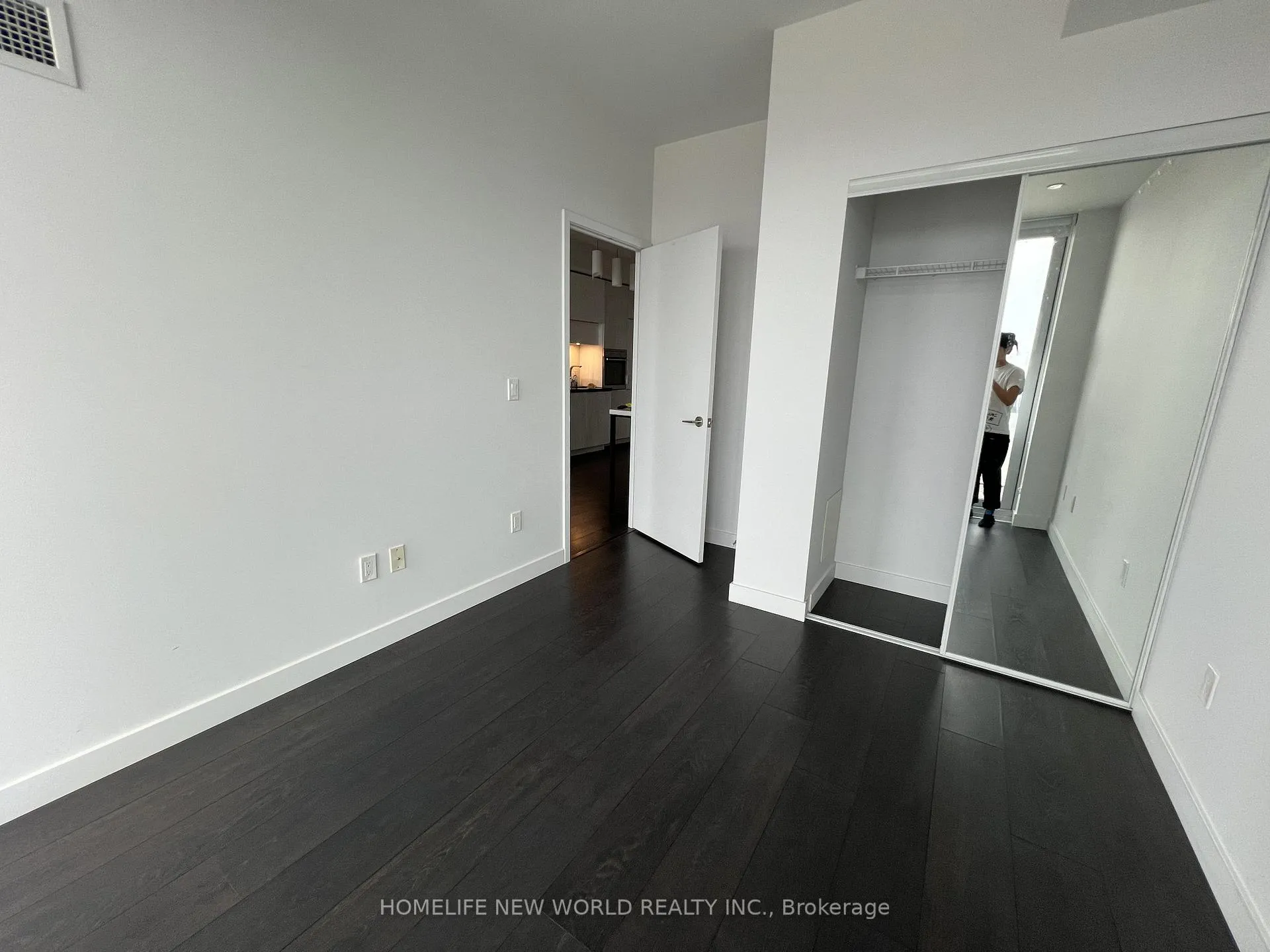 Photo 6 of Unit 4806, 8 Eglinton Avenue E, Toronto, Mount Pleasant West — HOMEH
