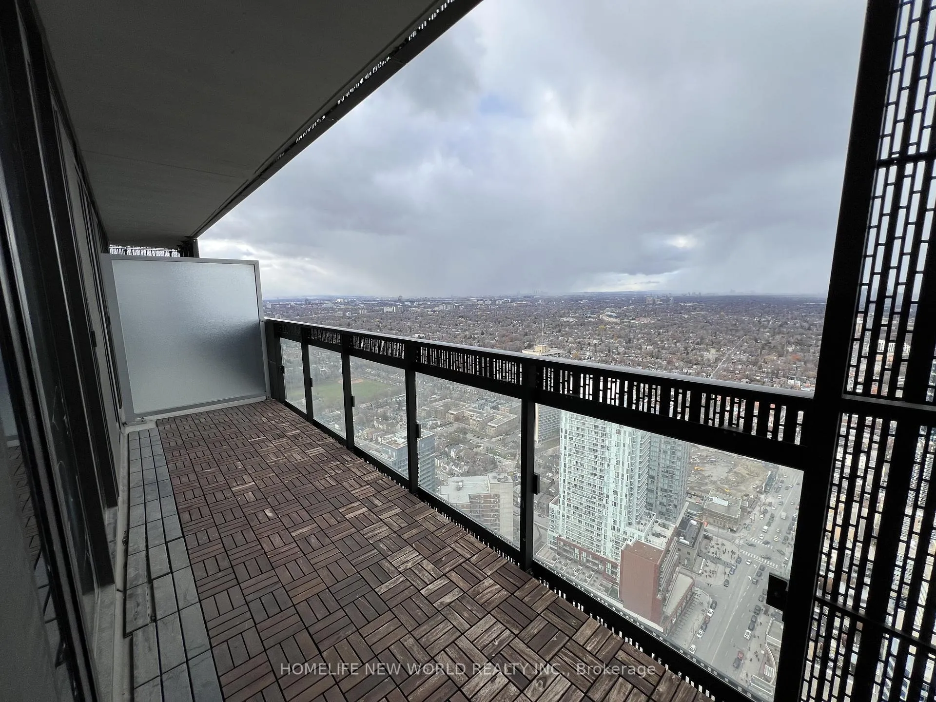 Photo 8 of Unit 4806, 8 Eglinton Avenue E, Toronto, Mount Pleasant West — HOMEH