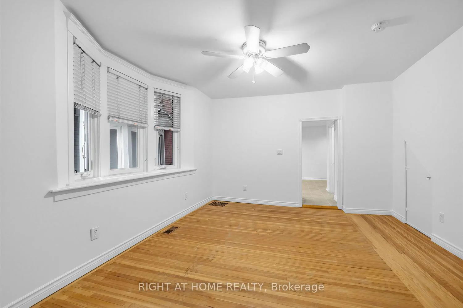 Photo 9 of 38 Kenneth Avenue, Toronto, High Park North — HOMEH