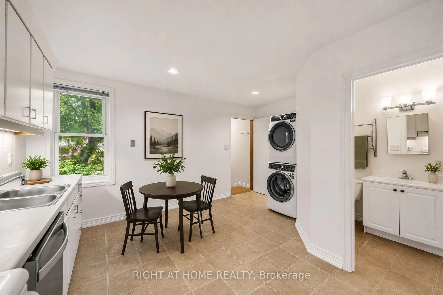Photo 13 of 38 Kenneth Avenue, Toronto, High Park North — HOMEH