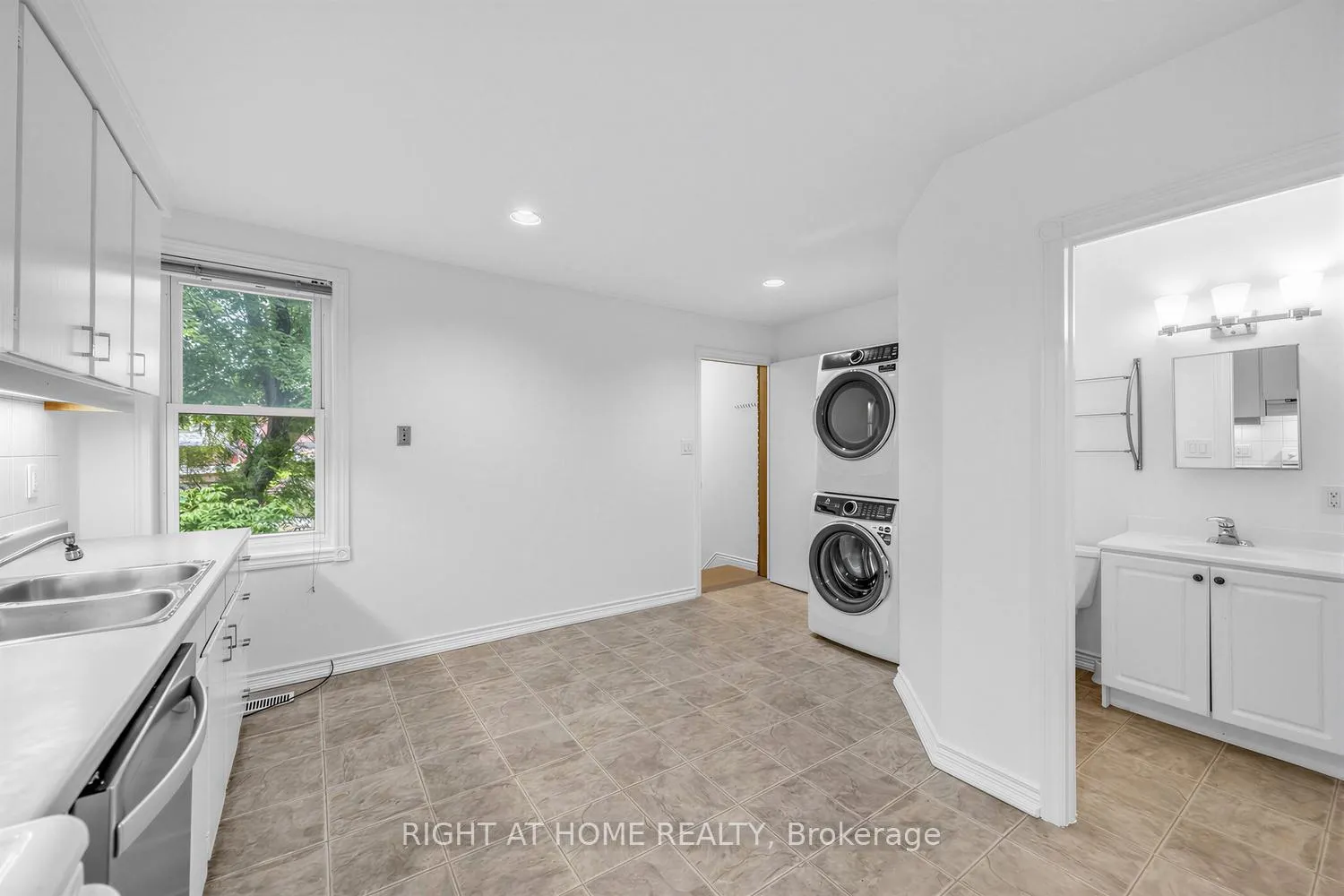 Photo 14 of 38 Kenneth Avenue, Toronto, High Park North — HOMEH