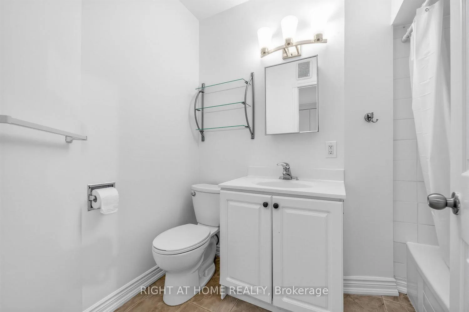 Photo 16 of 38 Kenneth Avenue, Toronto, High Park North — HOMEH