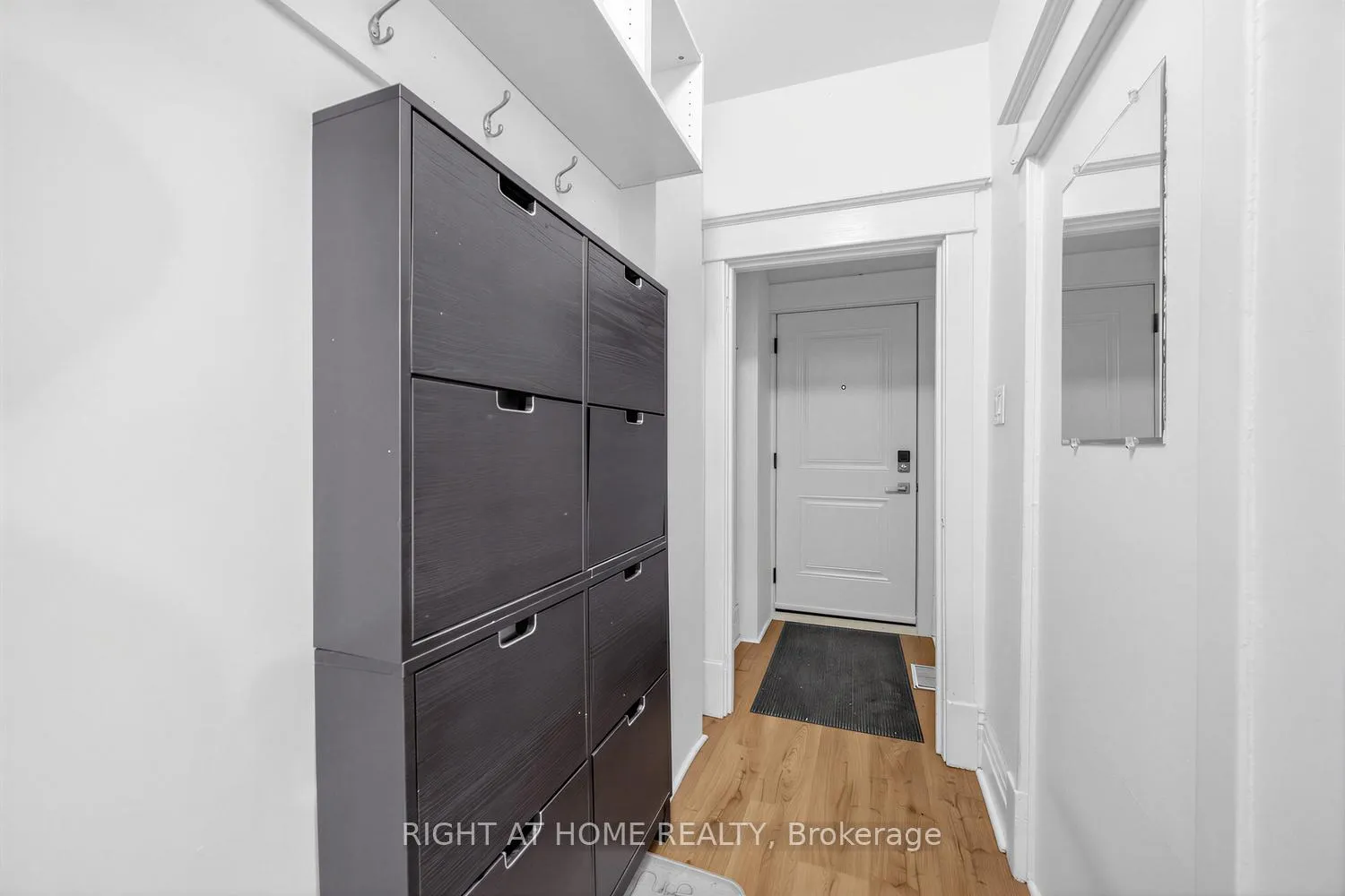 Photo 18 of 38 Kenneth Avenue, Toronto, High Park North — HOMEH