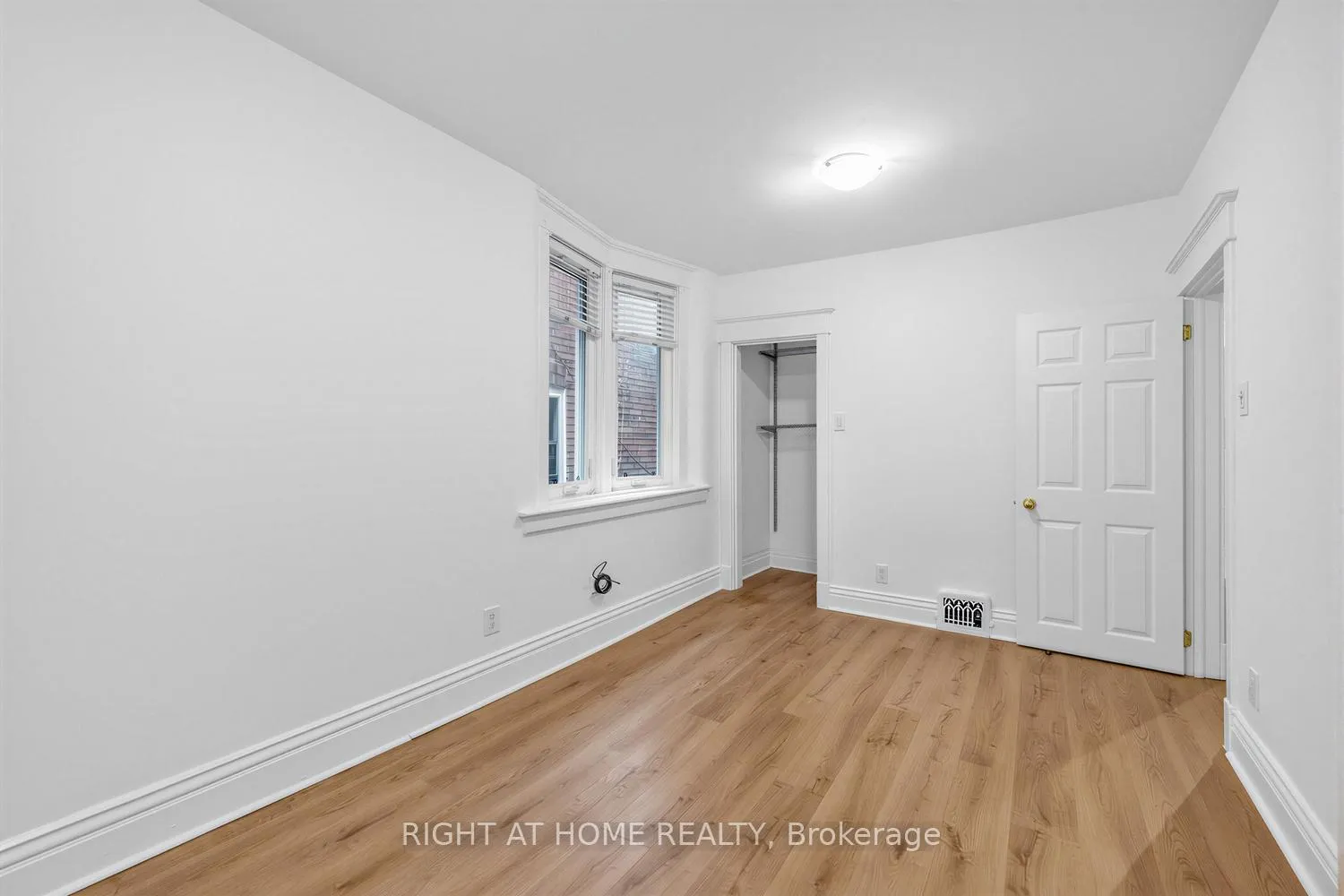 Photo 24 of 38 Kenneth Avenue, Toronto, High Park North — HOMEH