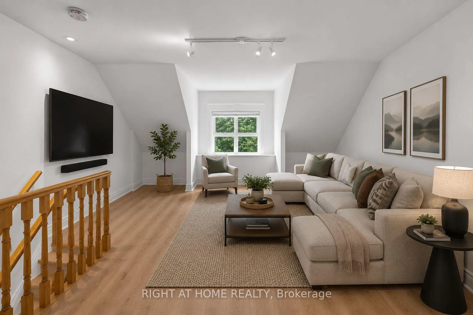 Photo 32 of 38 Kenneth Avenue, Toronto, High Park North — HOMEH