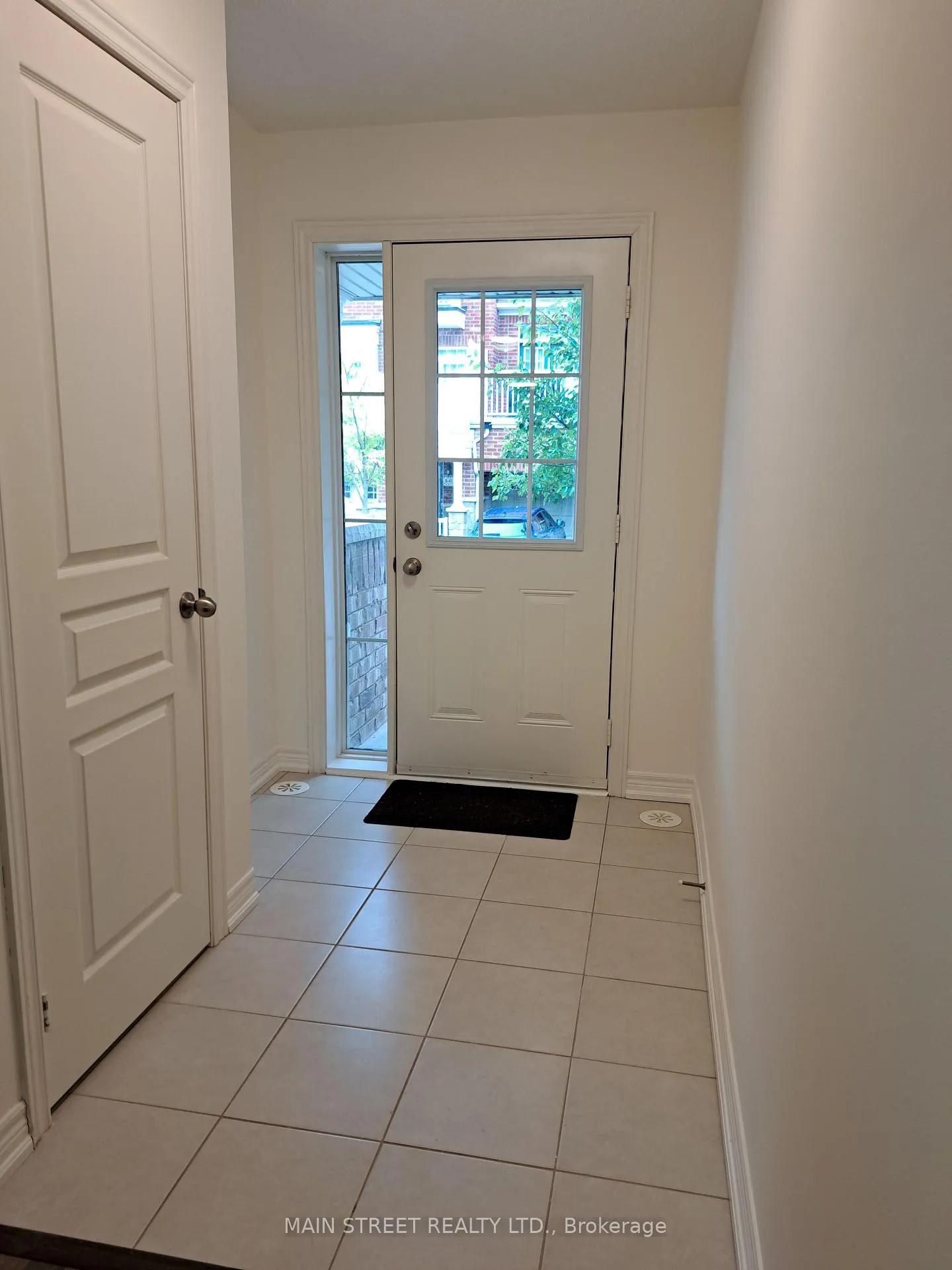 Photo 4 of 7 Roy Grove Way, Markham, Greensborough — HOMEH
