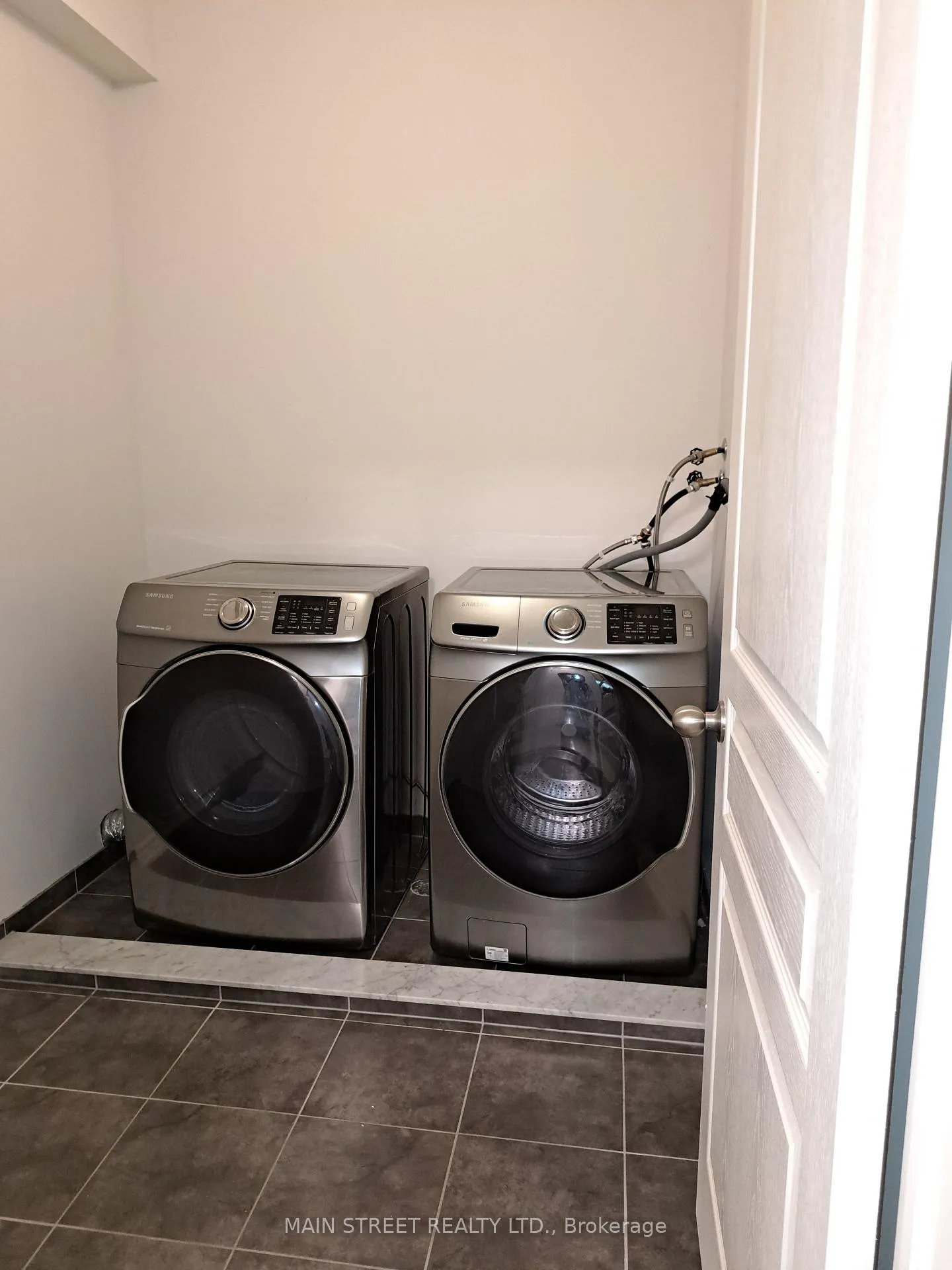 Photo 10 of 7 Roy Grove Way, Markham, Greensborough — HOMEH