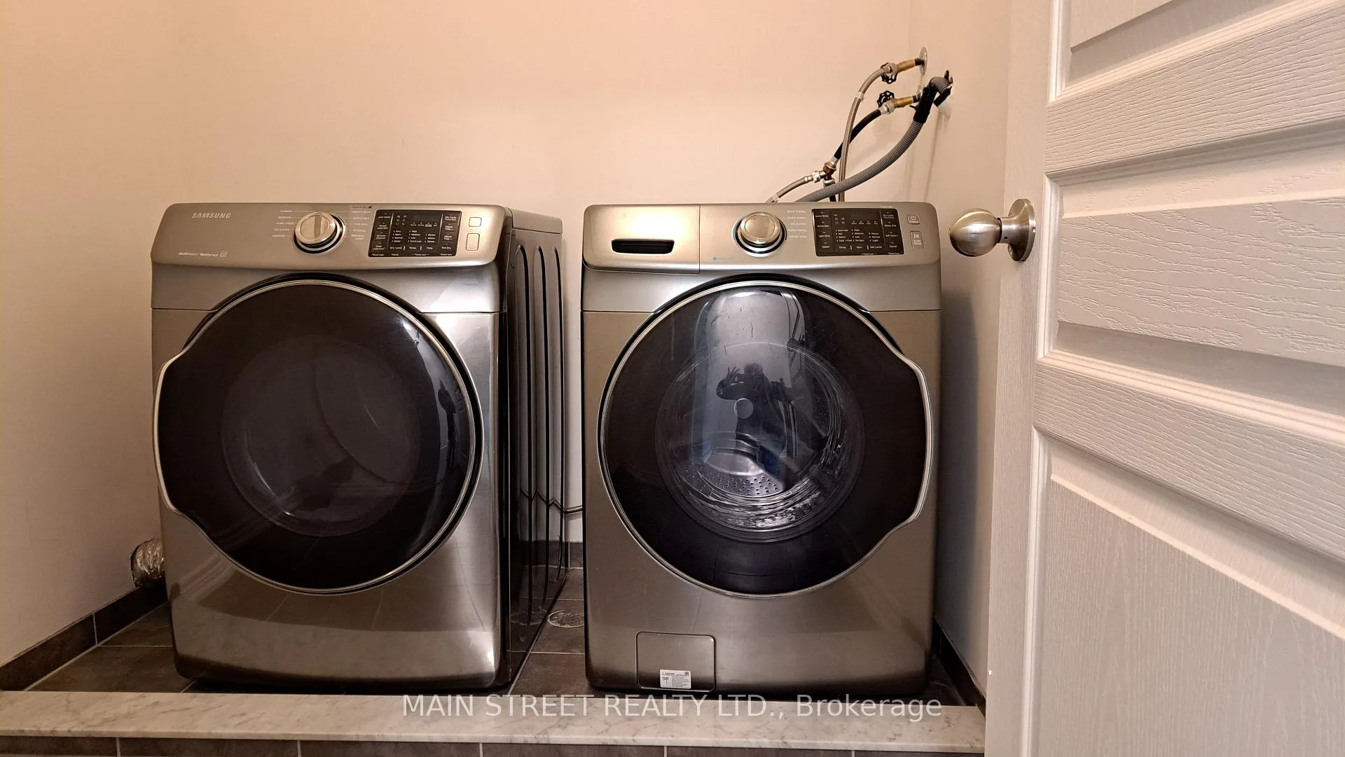 Photo 11 of 7 Roy Grove Way, Markham, Greensborough — HOMEH