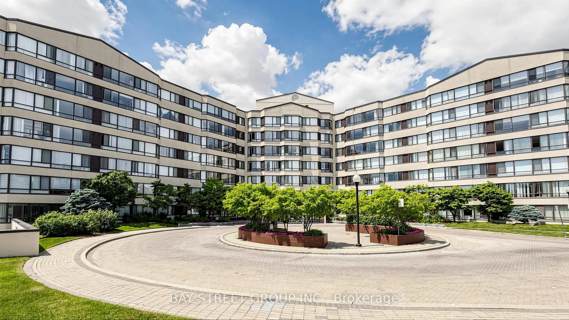 Photo 2 of Unit PH 720, 1001 Cedarglen Gate, Mississauga, Erindale — HOMEH