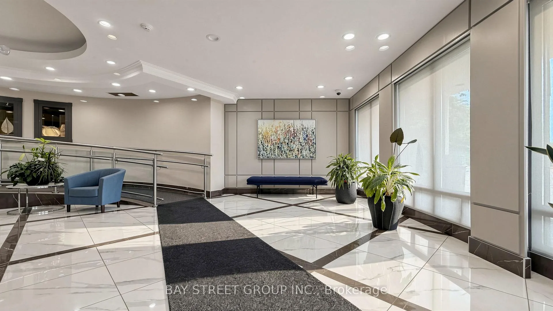 Photo 5 of Unit PH 720, 1001 Cedarglen Gate, Mississauga, Erindale — HOMEH