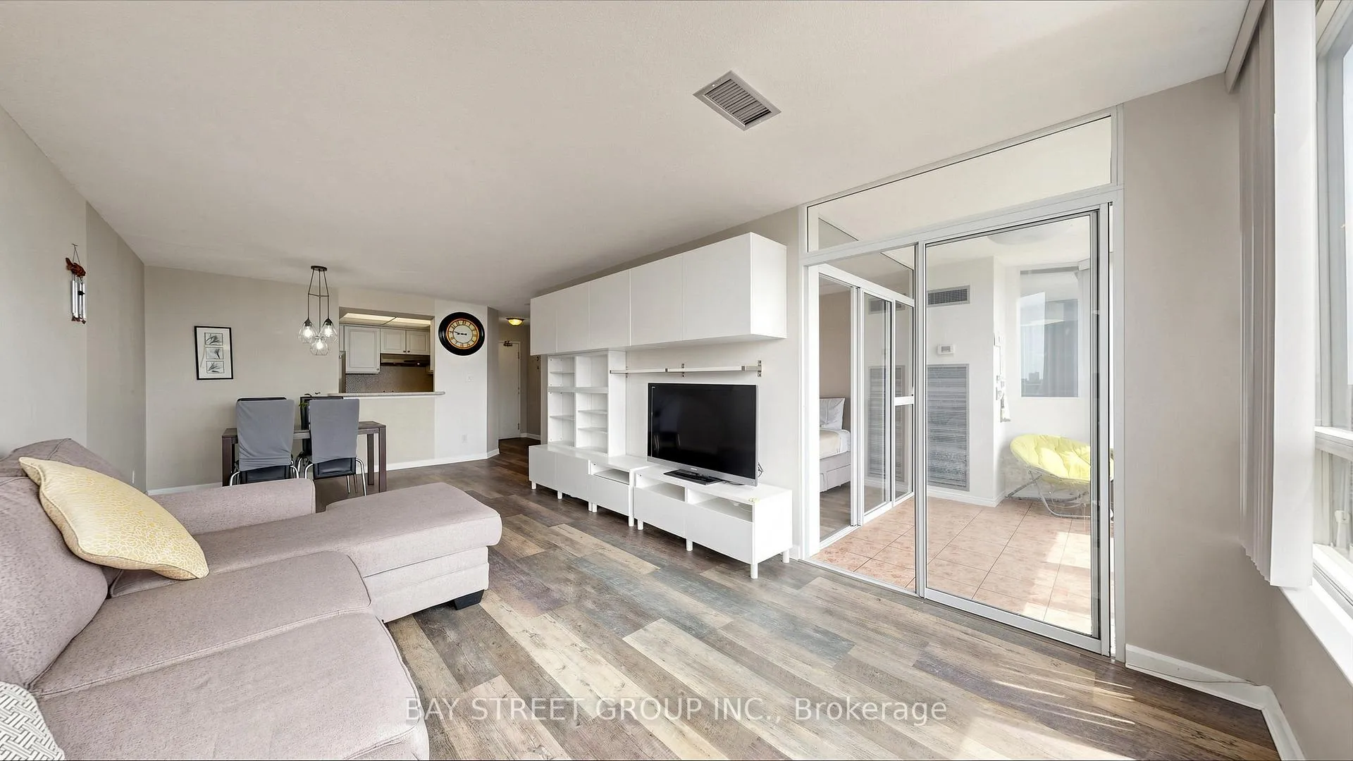 Photo 10 of Unit PH 720, 1001 Cedarglen Gate, Mississauga, Erindale — HOMEH