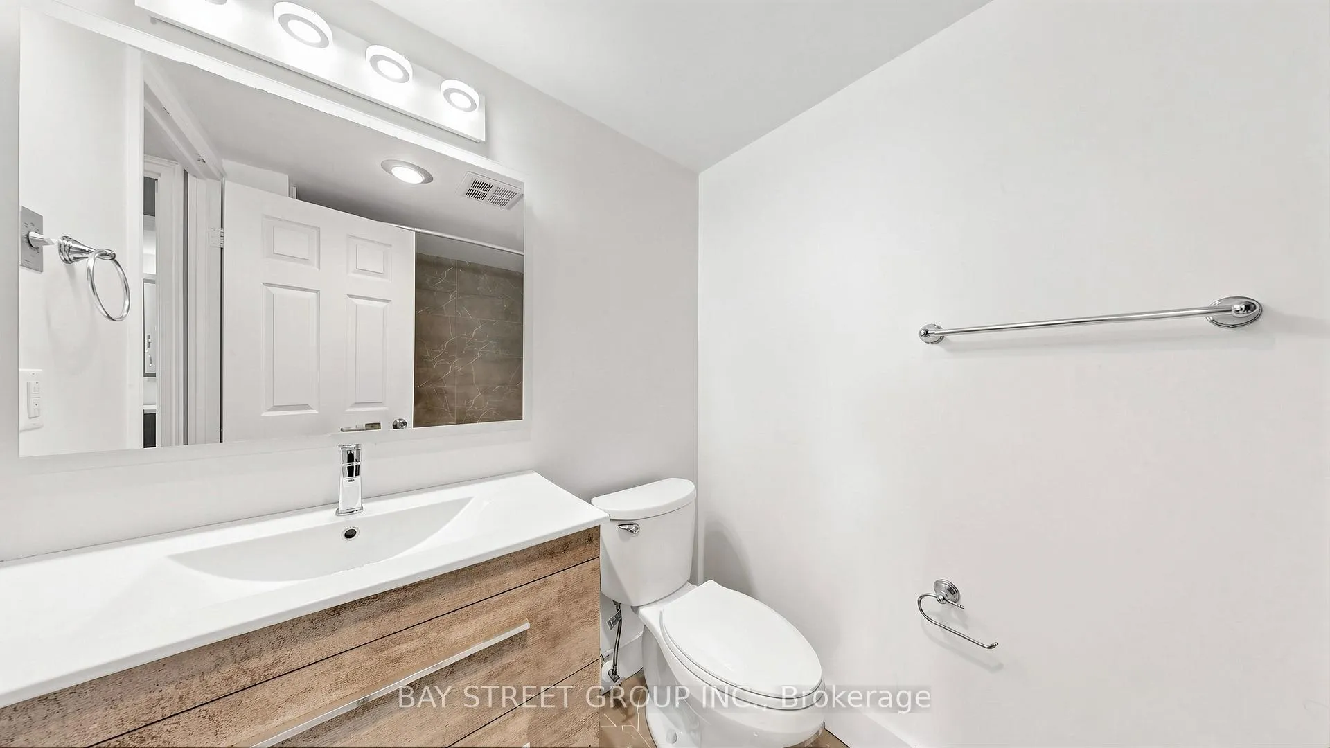 Photo 32 of Unit PH 720, 1001 Cedarglen Gate, Mississauga, Erindale — HOMEH