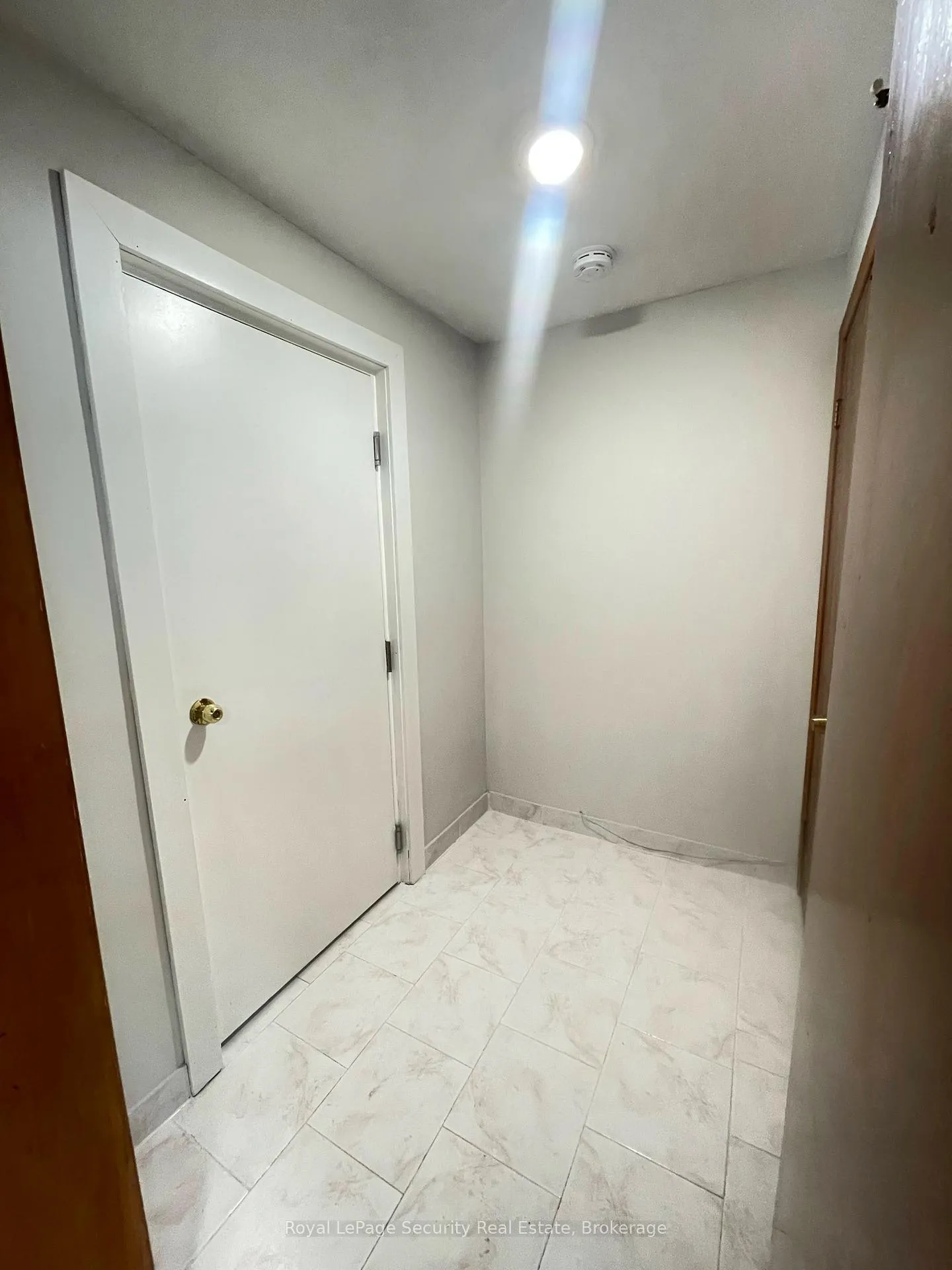 Photo 2 of Unit Lower, 115 Poynter Drive, Etobicoke, Kingsview Village-The Westway — HOMEH