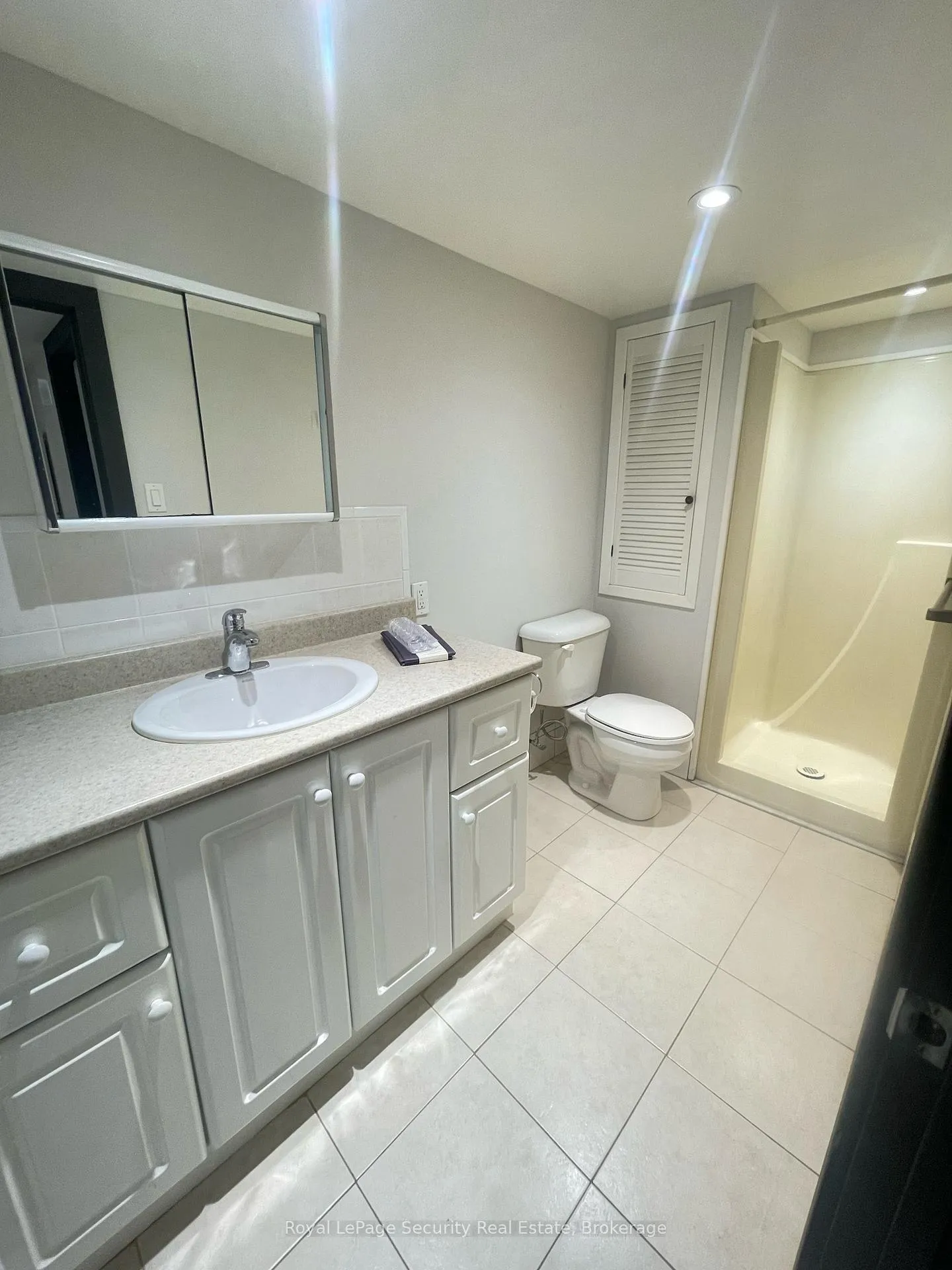 Photo 11 of Unit Lower, 115 Poynter Drive, Etobicoke, Kingsview Village-The Westway — HOMEH