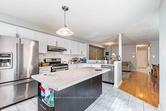 Photo 13 of 3953 Manatee Way, Mississauga, Churchill Meadows — HOMEH