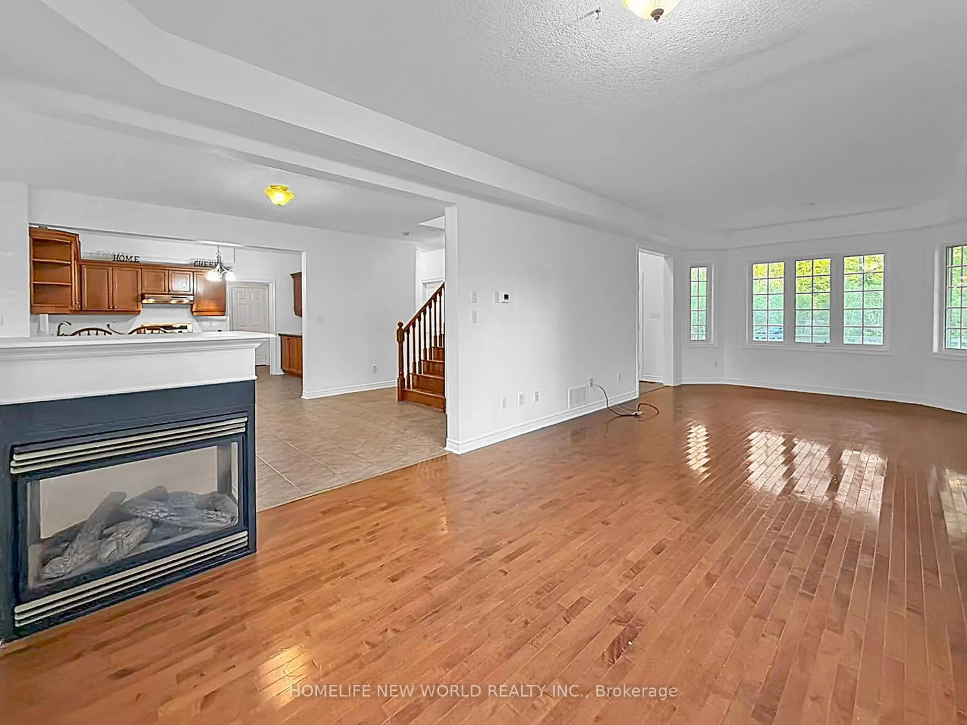 Photo 6 of 3370 Ravenshoe Road, Georgina, Keswick South — HOMEH