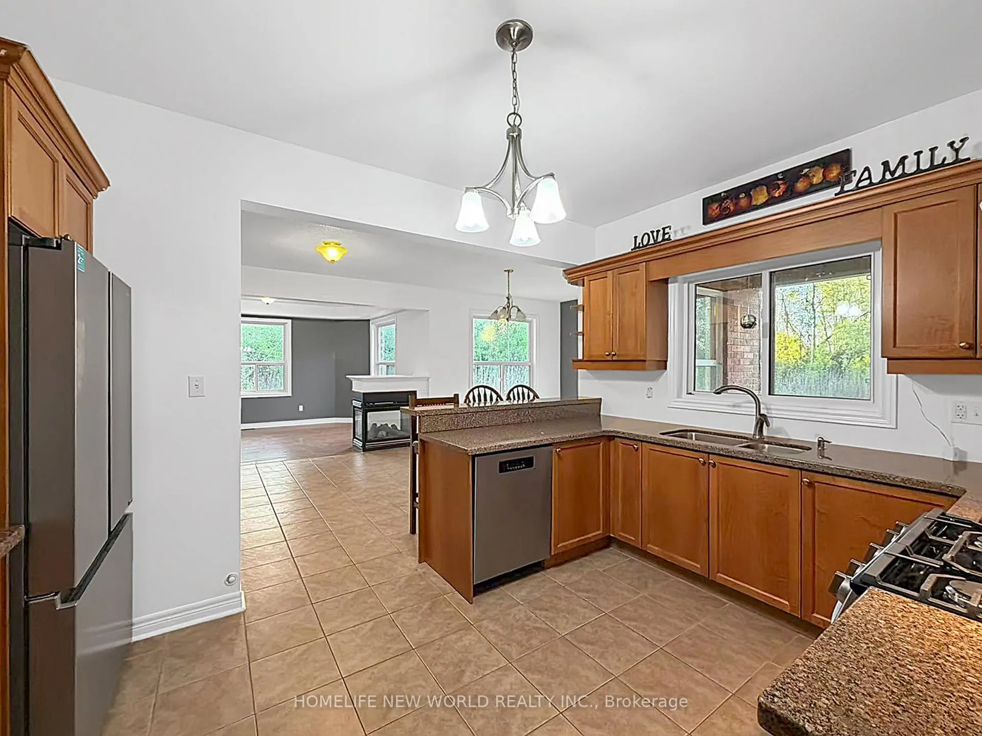 Photo 10 of 3370 Ravenshoe Road, Georgina, Keswick South — HOMEH