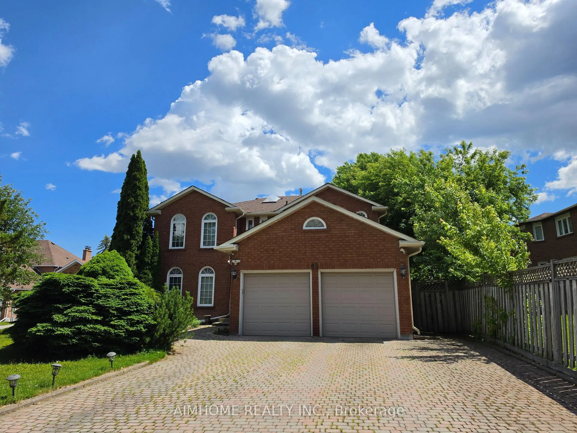 Photo 1 of 49 Holbrook Court, Markham, Unionville — HOMEH