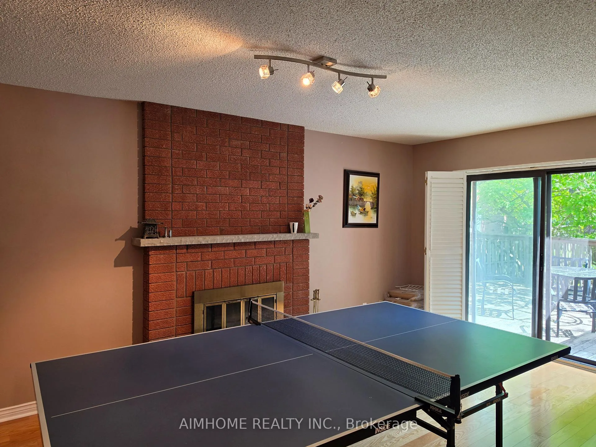 Photo 5 of 49 Holbrook Court, Markham, Unionville — HOMEH