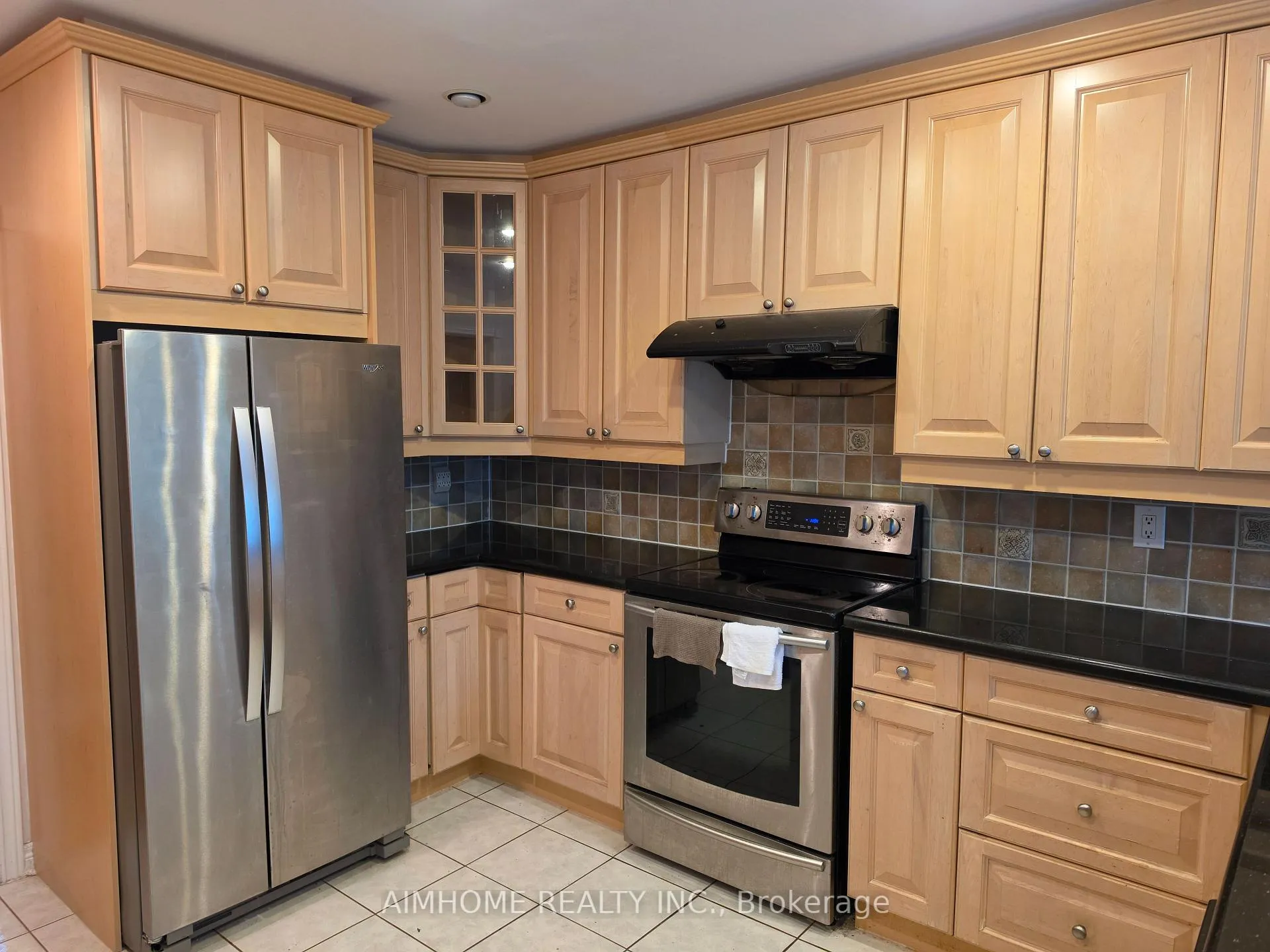Photo 7 of 49 Holbrook Court, Markham, Unionville — HOMEH
