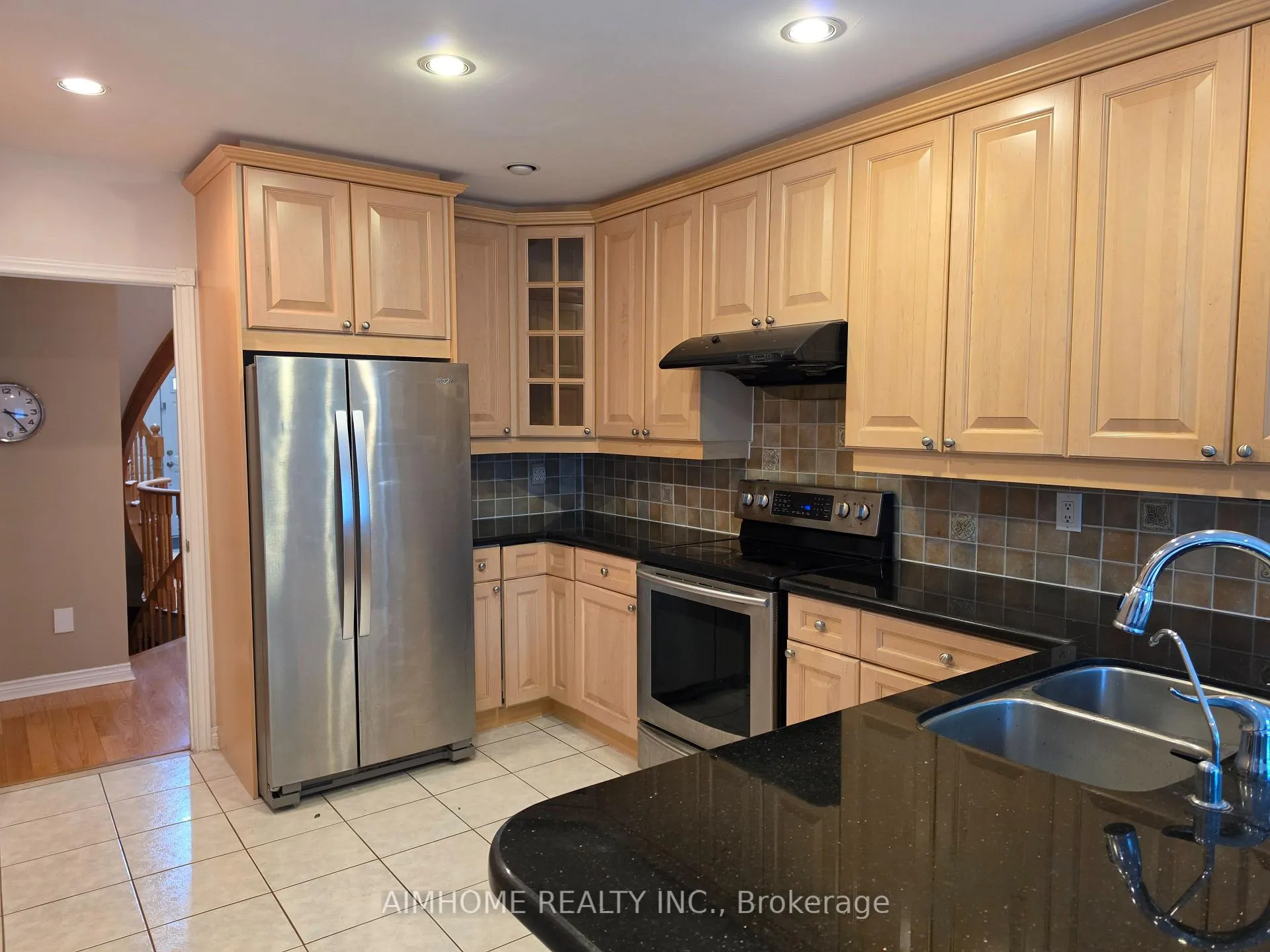 Photo 9 of 49 Holbrook Court, Markham, Unionville — HOMEH