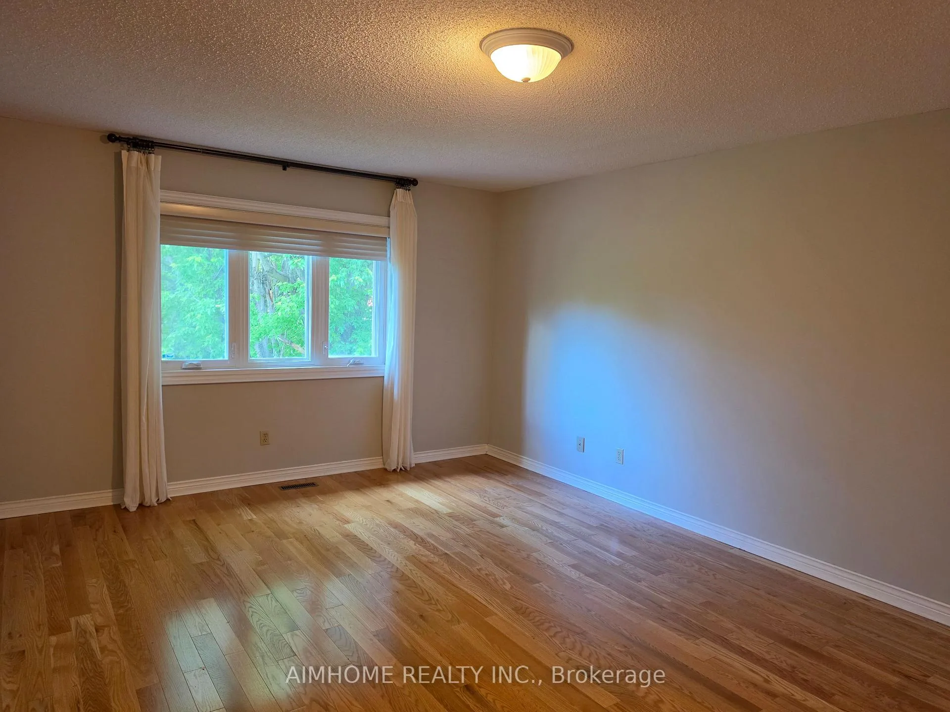 Photo 15 of 49 Holbrook Court, Markham, Unionville — HOMEH