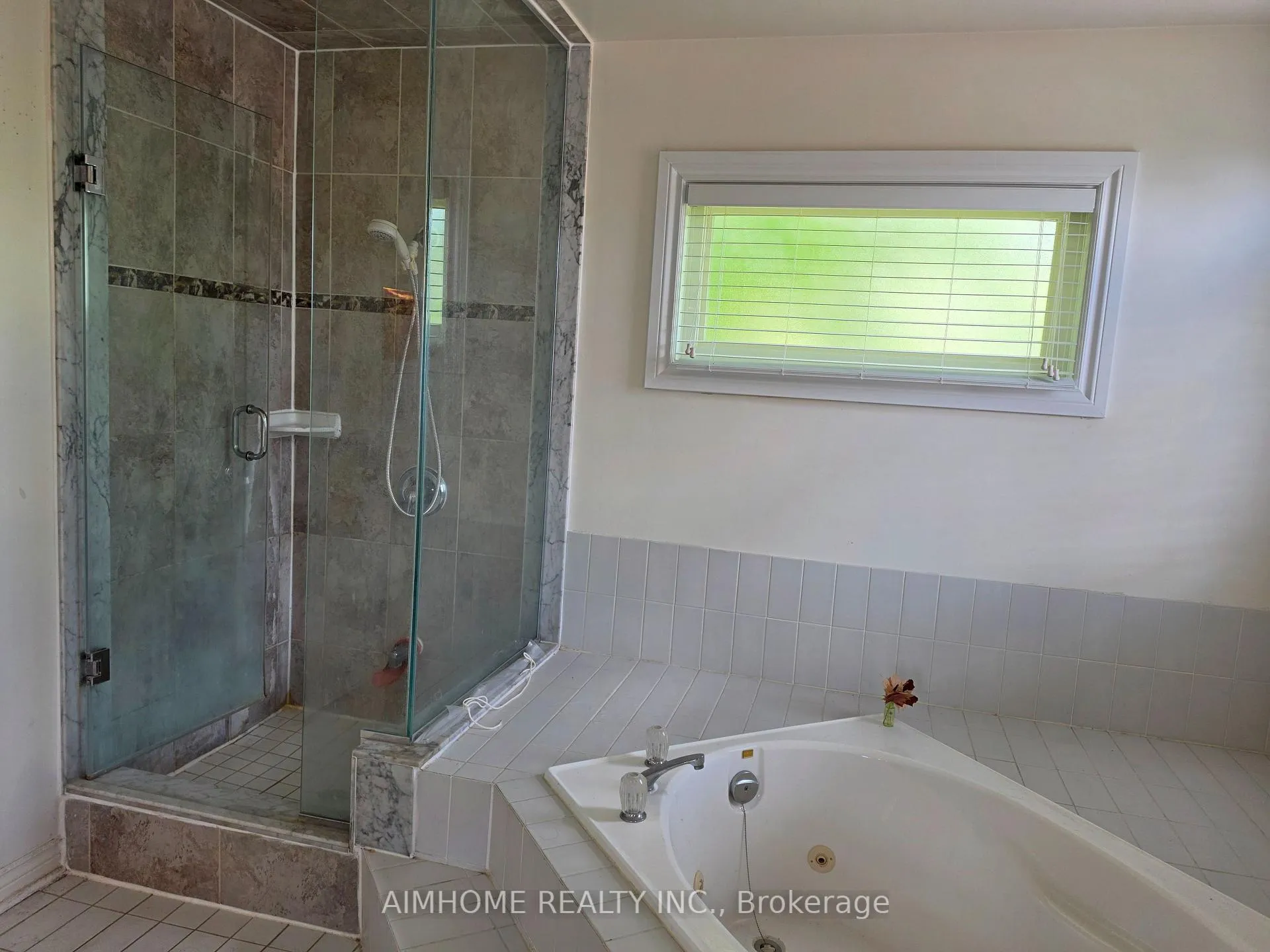 Photo 18 of 49 Holbrook Court, Markham, Unionville — HOMEH