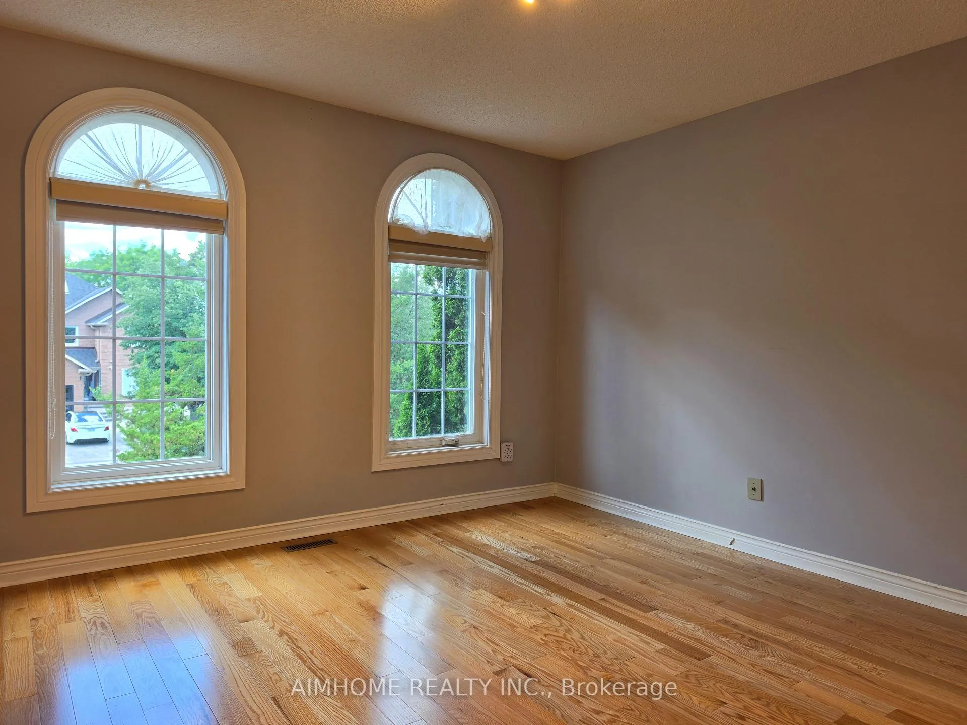Photo 20 of 49 Holbrook Court, Markham, Unionville — HOMEH