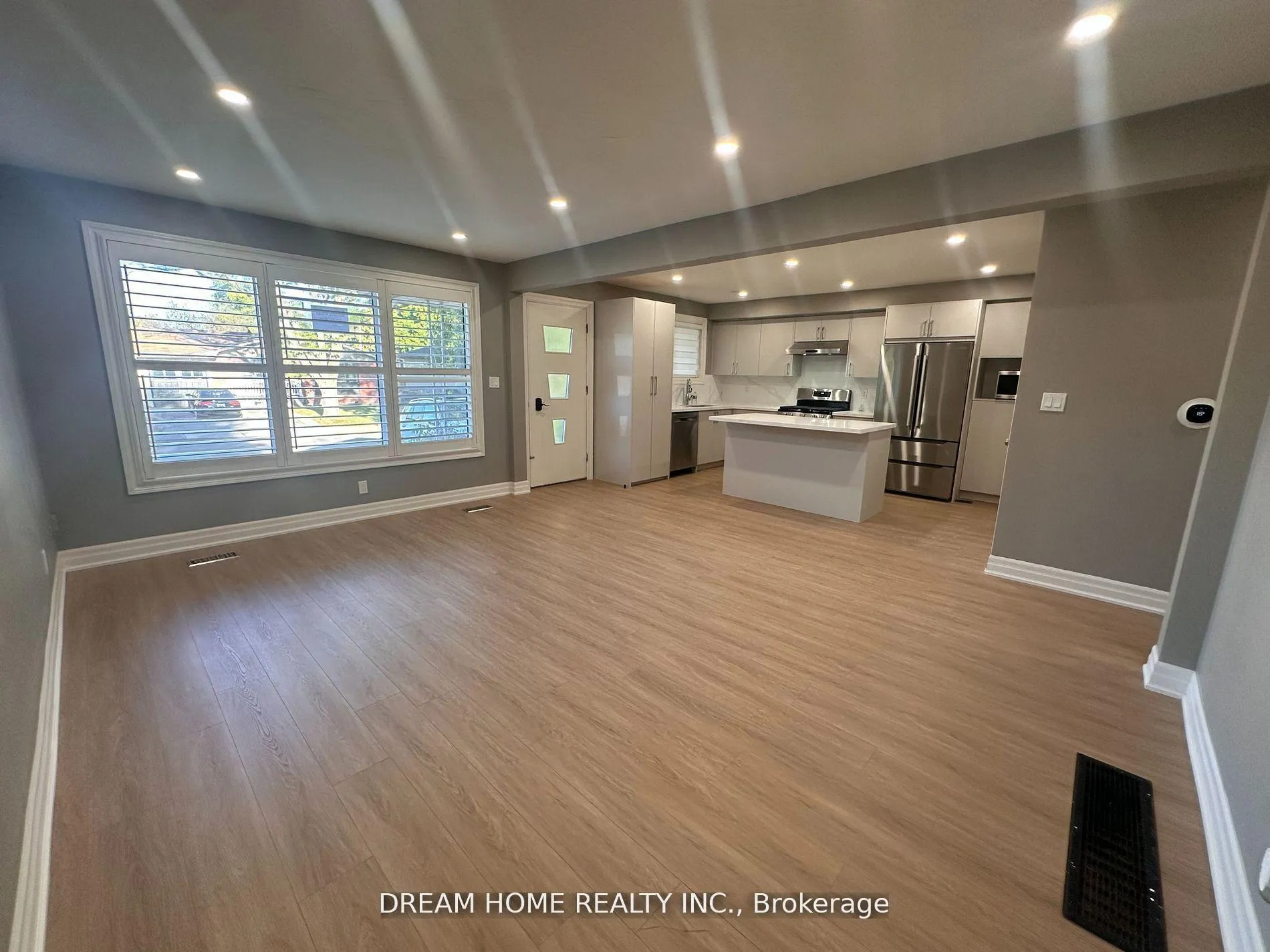 Photo 3 of Unit Main, 5 Empire Court, Hamilton, Corman — HOMEH