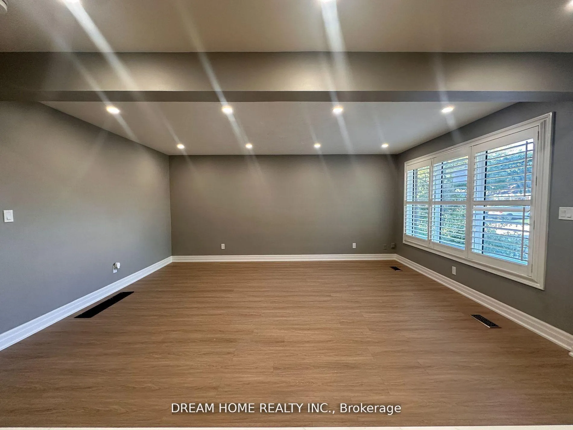 Photo 5 of Unit Main, 5 Empire Court, Hamilton, Corman — HOMEH
