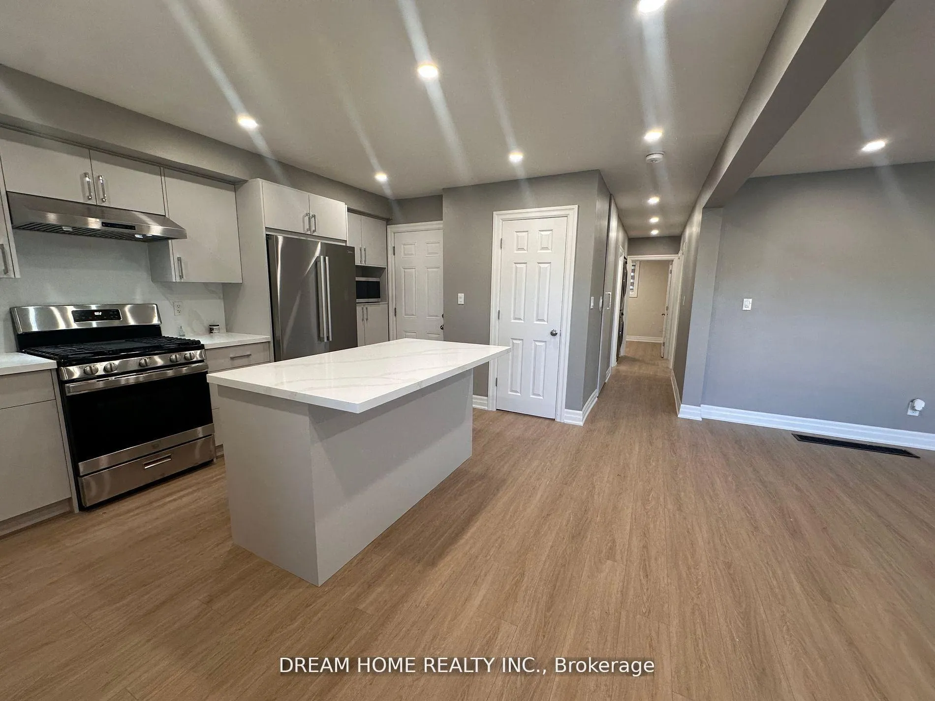 Photo 6 of Unit Main, 5 Empire Court, Hamilton, Corman — HOMEH